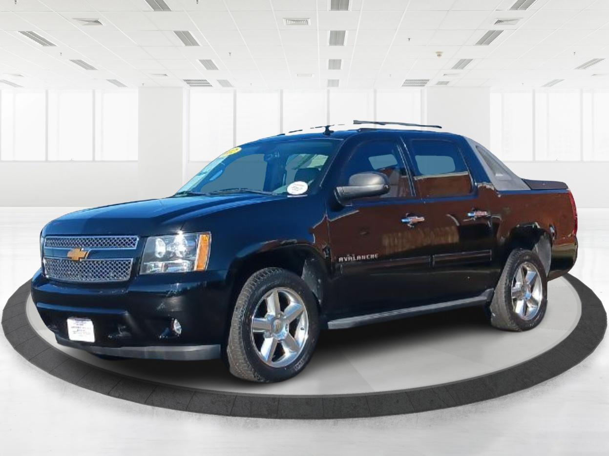 2012 Chevrolet Avalanche LT 4WD (3GNTKFE72CG) with an 5.3L V8 OHV 16V FFV engine, 4-Speed Automatic transmission, located at 8750 N County Rd 25A, Piqua, OH, 45356, (937) 908-9800, 40.164391, -84.232513 - 2012 Chevrolet Avalanche LT 4WD - Photo#18