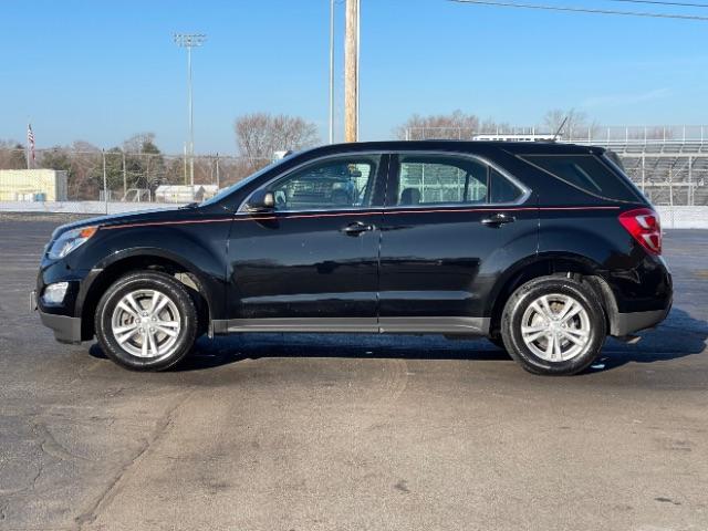 2017 Chevrolet Equinox LS 2WD (2GNALBEK7H1) with an 2.4L L4 DOHC 16V FFV engine, 6-Speed Automatic transmission, located at 1184 Kauffman Ave, Fairborn, OH, 45324, (937) 908-9800, 39.807072, -84.030914 - 2017 Chevrolet Equinox LS 2WD - Photo#5