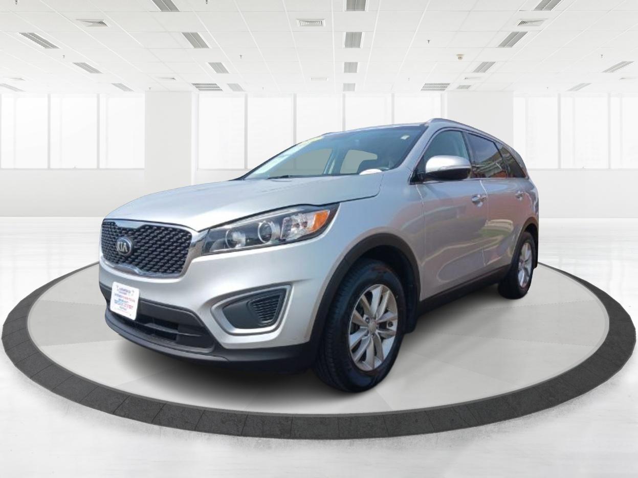 2017 Kia Sorento LX 2WD (5XYPG4A37HG) with an 2.4L L4 DOHC 16V engine, 6-Speed Automatic transmission, located at 4508 South Dixie Dr, Moraine, OH, 45439, (937) 908-9800, 39.689976, -84.218452 - 2017 Kia Sorento LX 2WD - Photo#18