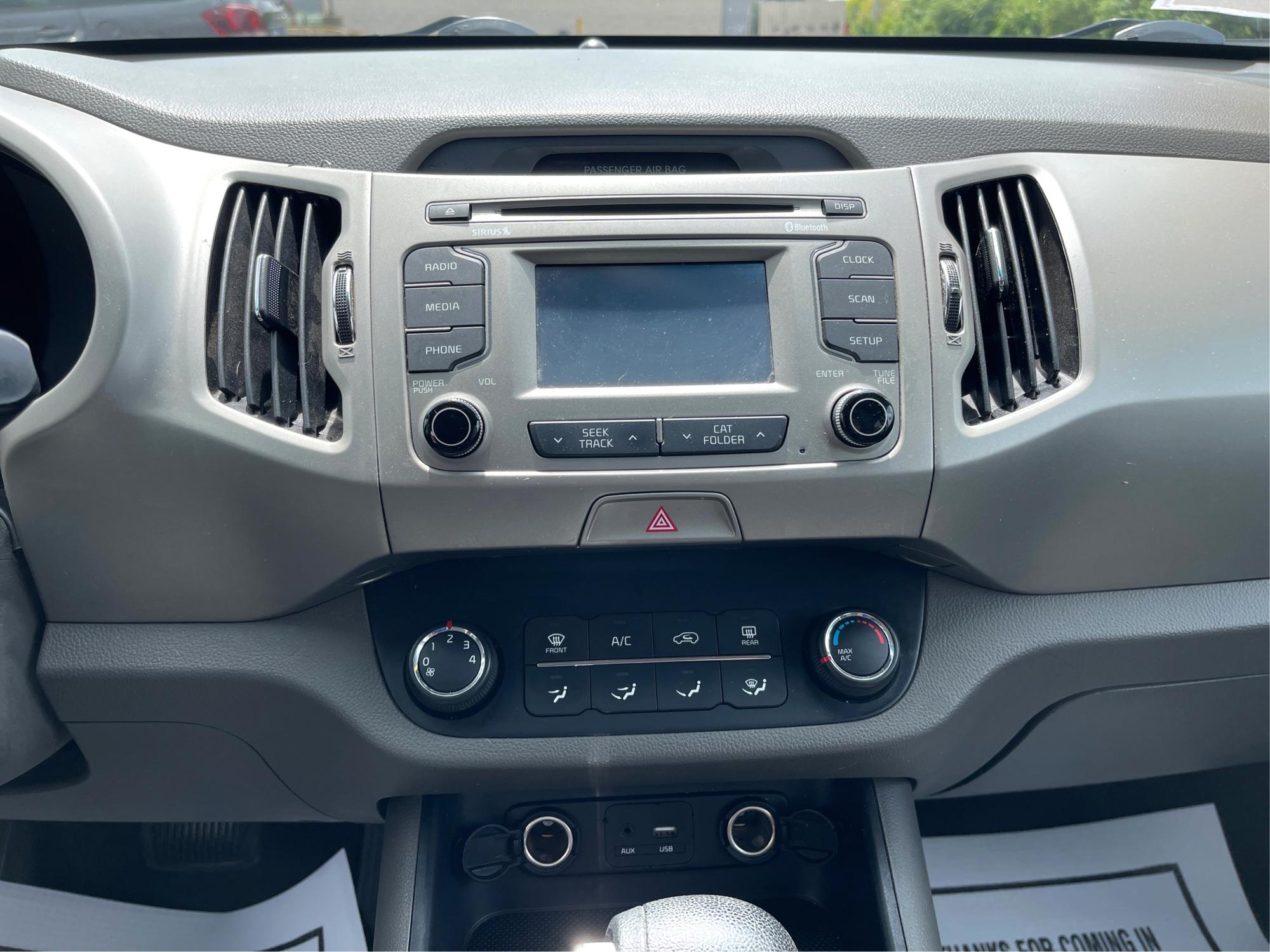2016 Kia Sportage LX AWD (KNDPBCAC3G7) with an 2.4L V6 DOHC 24V engine, 6-Speed Automatic transmission, located at 4508 South Dixie Dr, Moraine, OH, 45439, (937) 908-9800, 39.689976, -84.218452 - Photo#12