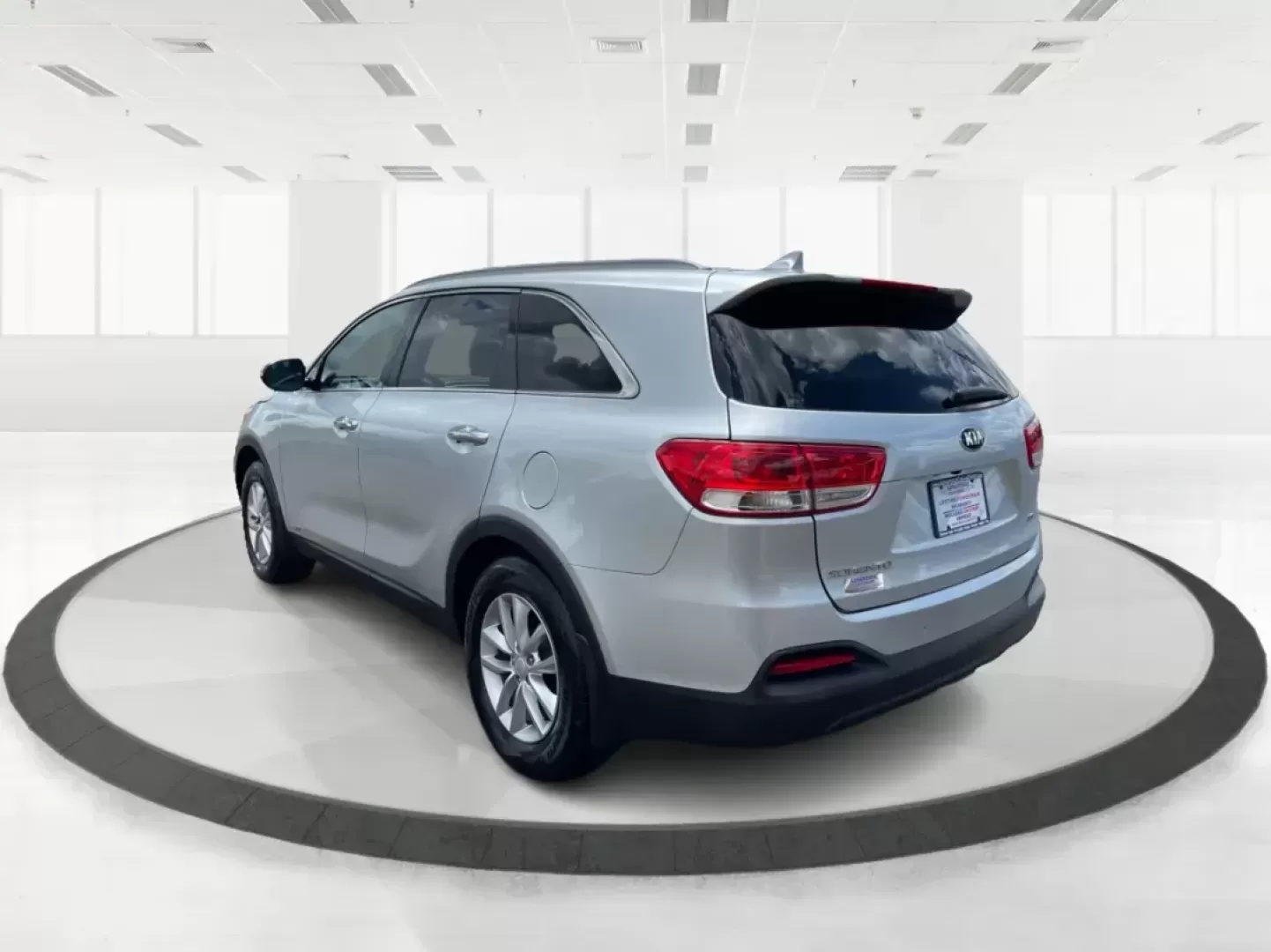 2017 Kia Sorento LX AWD (5XYPGDA32HG) with an 2.4L L4 DOHC 16V engine, 6-Speed Automatic transmission, located at 1951 S Dayton Lakeview Rd., New Carlisle, OH, 45344, (937) 908-9800, 39.890999, -84.050255 - 2017 Kia Sorento LX AWD - Photo#5