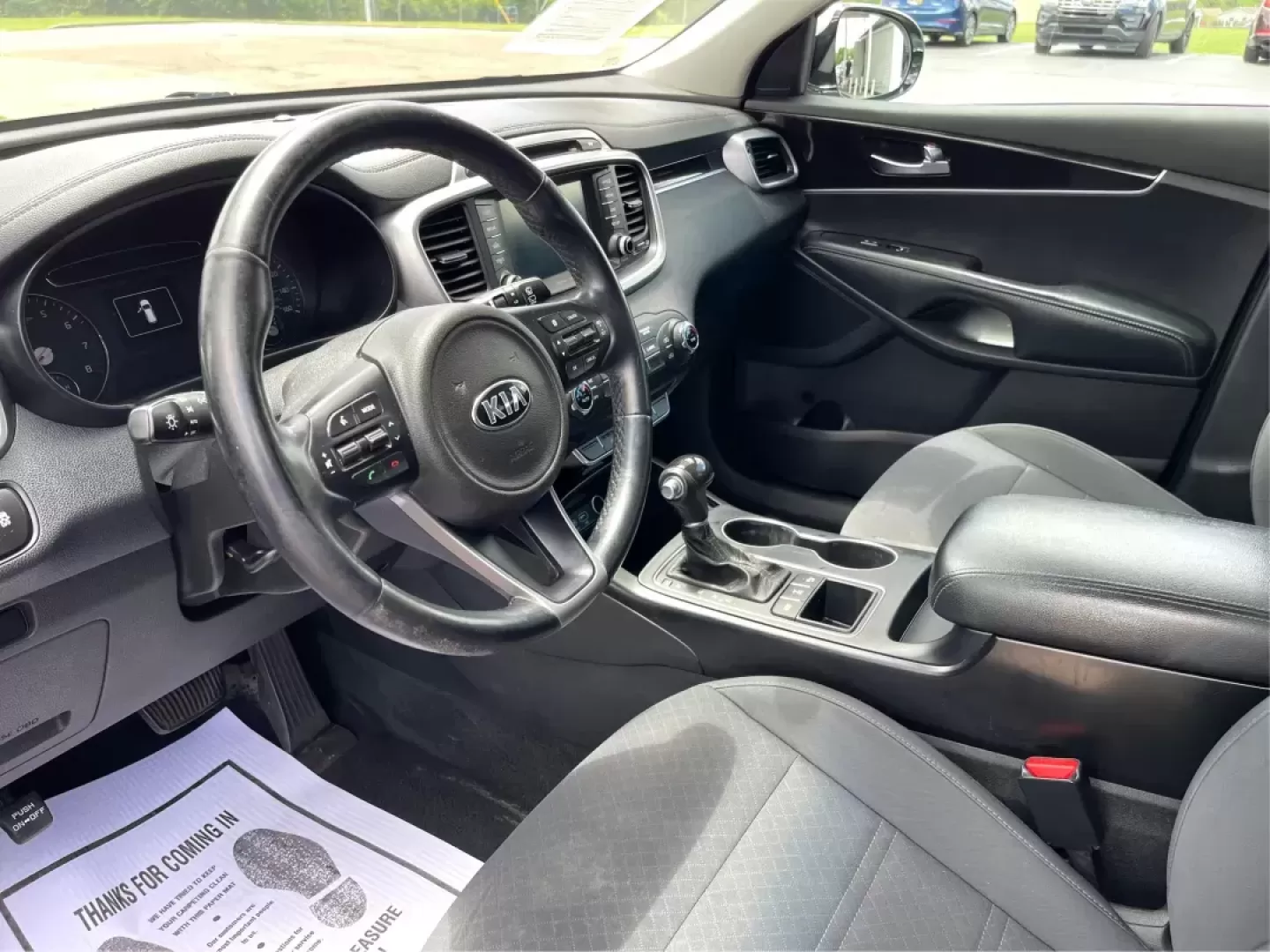 2017 Kia Sorento LX AWD (5XYPGDA32HG) with an 2.4L L4 DOHC 16V engine, 6-Speed Automatic transmission, located at 1951 S Dayton Lakeview Rd., New Carlisle, OH, 45344, (937) 908-9800, 39.890999, -84.050255 - 2017 Kia Sorento LX AWD - Photo#9