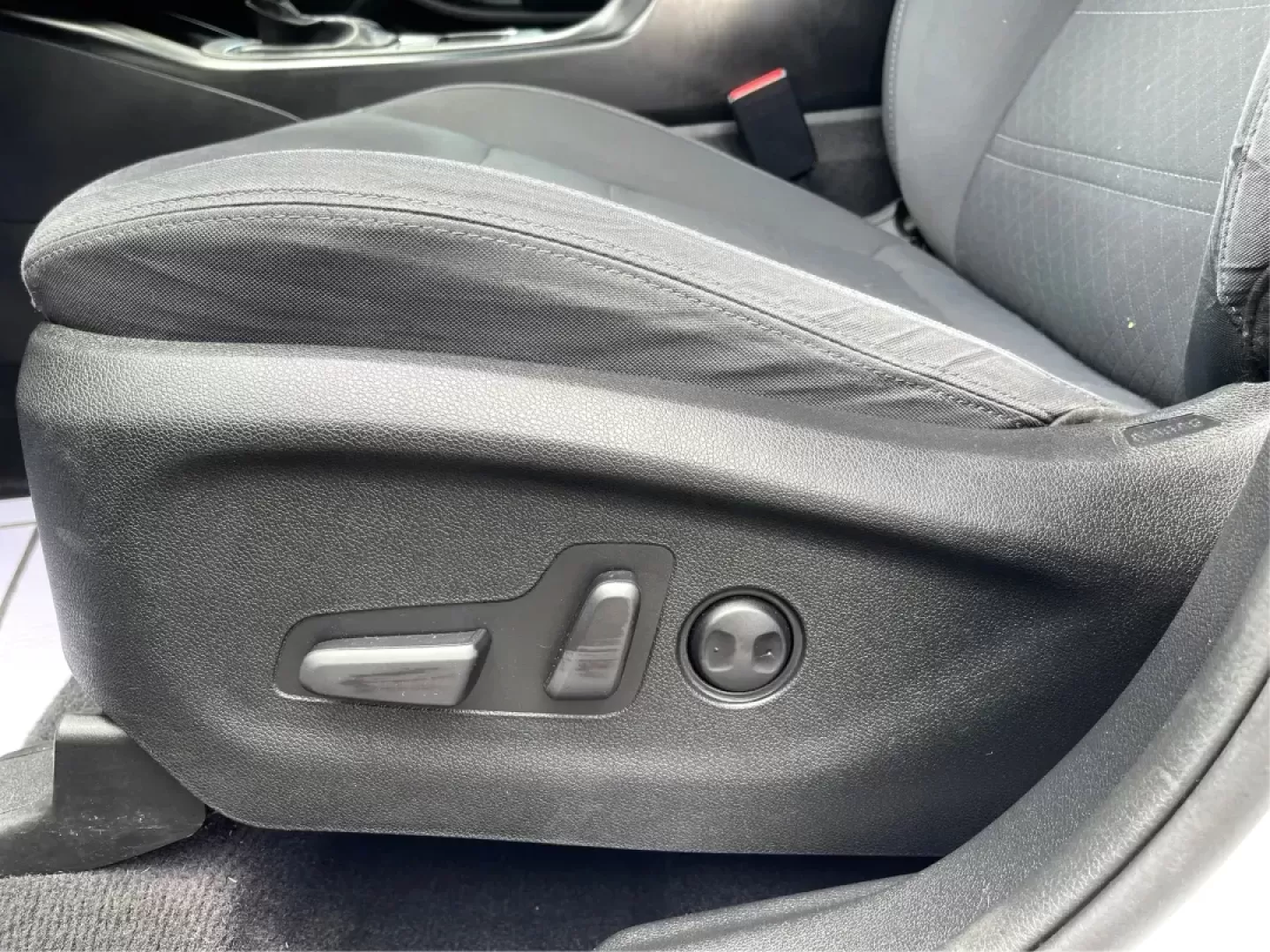 2017 Kia Sorento LX AWD (5XYPGDA32HG) with an 2.4L L4 DOHC 16V engine, 6-Speed Automatic transmission, located at 1951 S Dayton Lakeview Rd., New Carlisle, OH, 45344, (937) 908-9800, 39.890999, -84.050255 - 2017 Kia Sorento LX AWD - Photo#18
