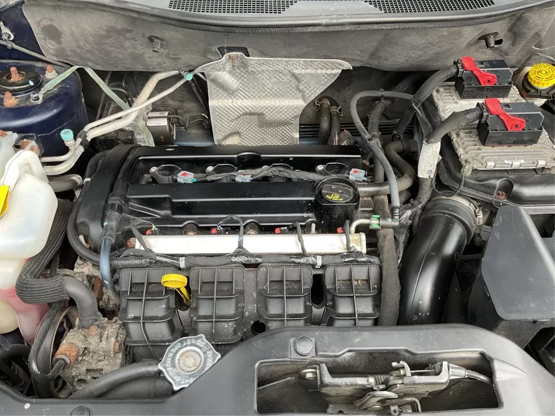 2015 Jeep Patriot Sport 2WD (1C4NJPBAXFD) with an 2.0L L4 DOHC 16V engine, located at 8750 N County Rd 25A, Piqua, OH, 45356, (937) 908-9800, 40.164391, -84.232513 - 2015 Jeep Patriot Sport 2WD - Photo#11