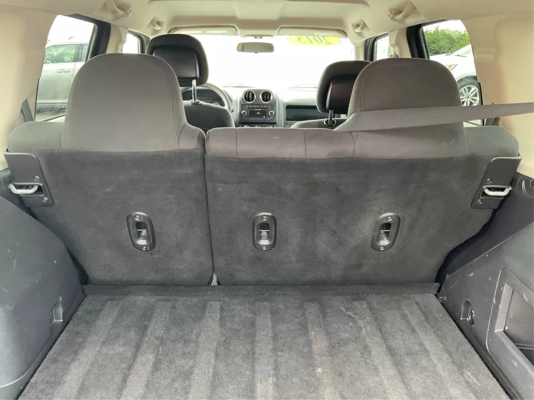 2015 Jeep Patriot Sport 2WD (1C4NJPBAXFD) with an 2.0L L4 DOHC 16V engine, located at 8750 N County Rd 25A, Piqua, OH, 45356, (937) 908-9800, 40.164391, -84.232513 - 2015 Jeep Patriot Sport 2WD - Photo#12