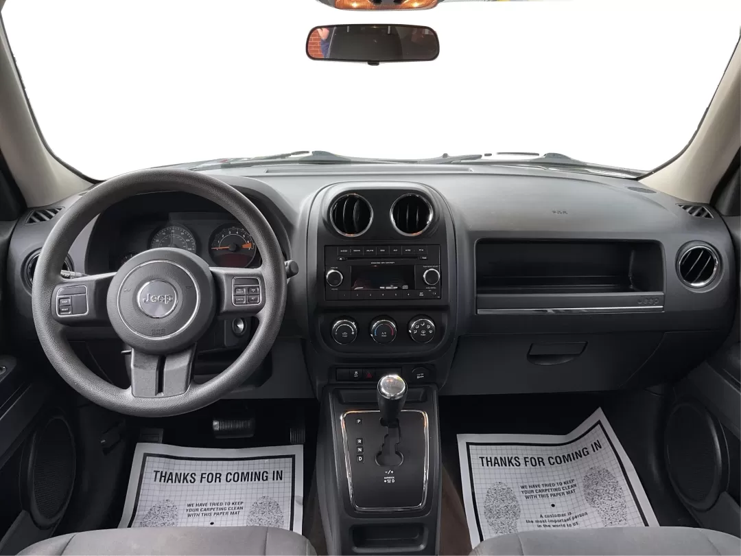 2015 Jeep Patriot Sport 2WD (1C4NJPBAXFD) with an 2.0L L4 DOHC 16V engine, located at 8750 N County Rd 25A, Piqua, OH, 45356, (937) 908-9800, 40.164391, -84.232513 - 2015 Jeep Patriot Sport 2WD - Photo#19