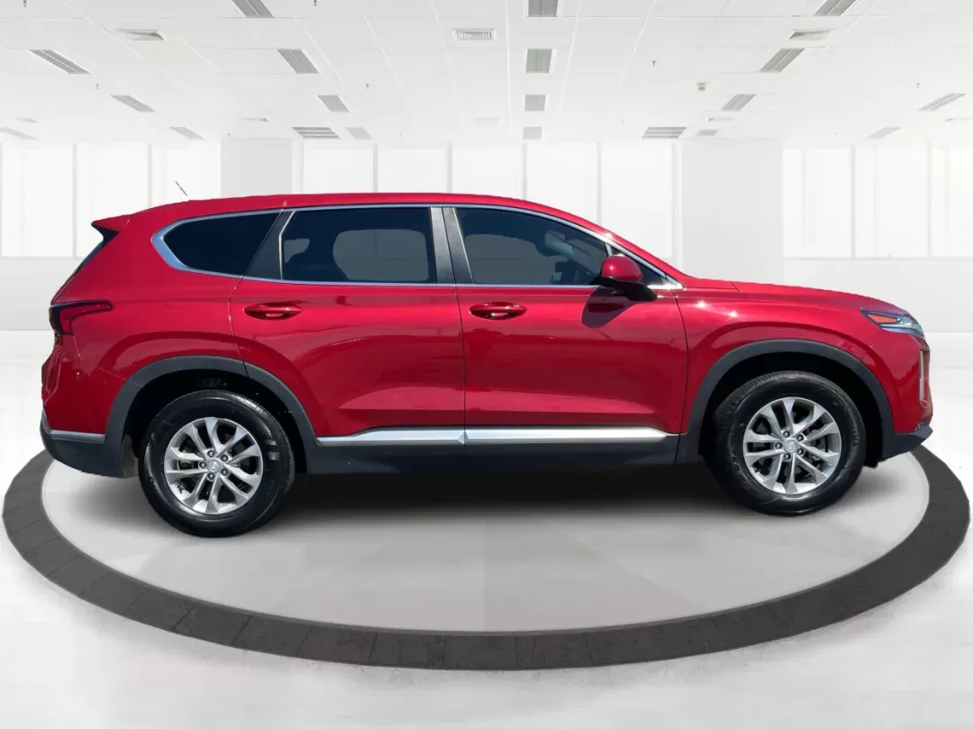 2019 Hyundai Santa Fe SE 2.4 AWD (5NMS2CAD9KH) with an 2.4L L4 DOHC 16V engine, 8-Speed Automatic transmission, located at 8750 N County Rd 25A, Piqua, OH, 45356, (937) 908-9800, 40.164391, -84.232513 - Photo#1