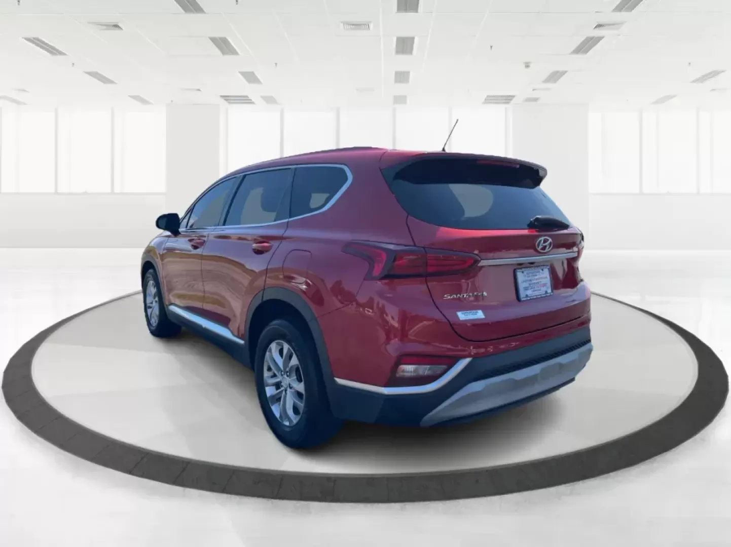 2019 Hyundai Santa Fe SE 2.4 AWD (5NMS2CAD9KH) with an 2.4L L4 DOHC 16V engine, 8-Speed Automatic transmission, located at 8750 N County Rd 25A, Piqua, OH, 45356, (937) 908-9800, 40.164391, -84.232513 - 2019 Hyundai Santa Fe SE 2.4 AWD - Photo#5