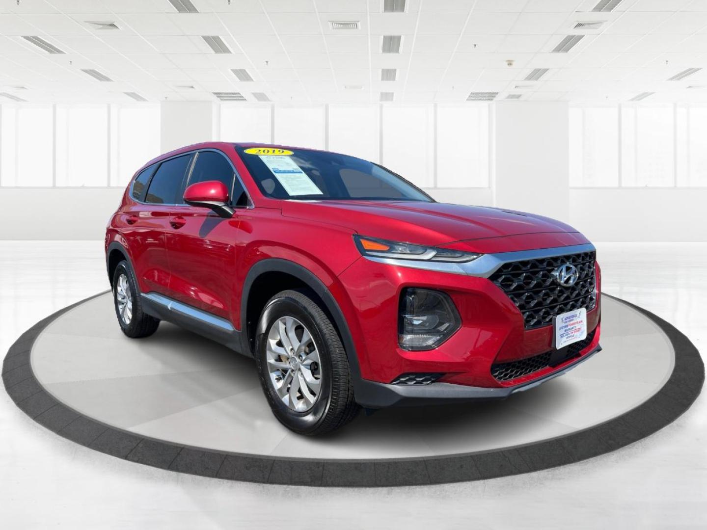 2019 Hyundai Santa Fe SE 2.4 AWD (5NMS2CAD9KH) with an 2.4L L4 DOHC 16V engine, 8-Speed Automatic transmission, located at 1230 East Main St, Xenia, OH, 45385, (937) 908-9800, 39.688026, -83.910172 - 2019 Hyundai Santa Fe SE 2.4 AWD - Photo#0