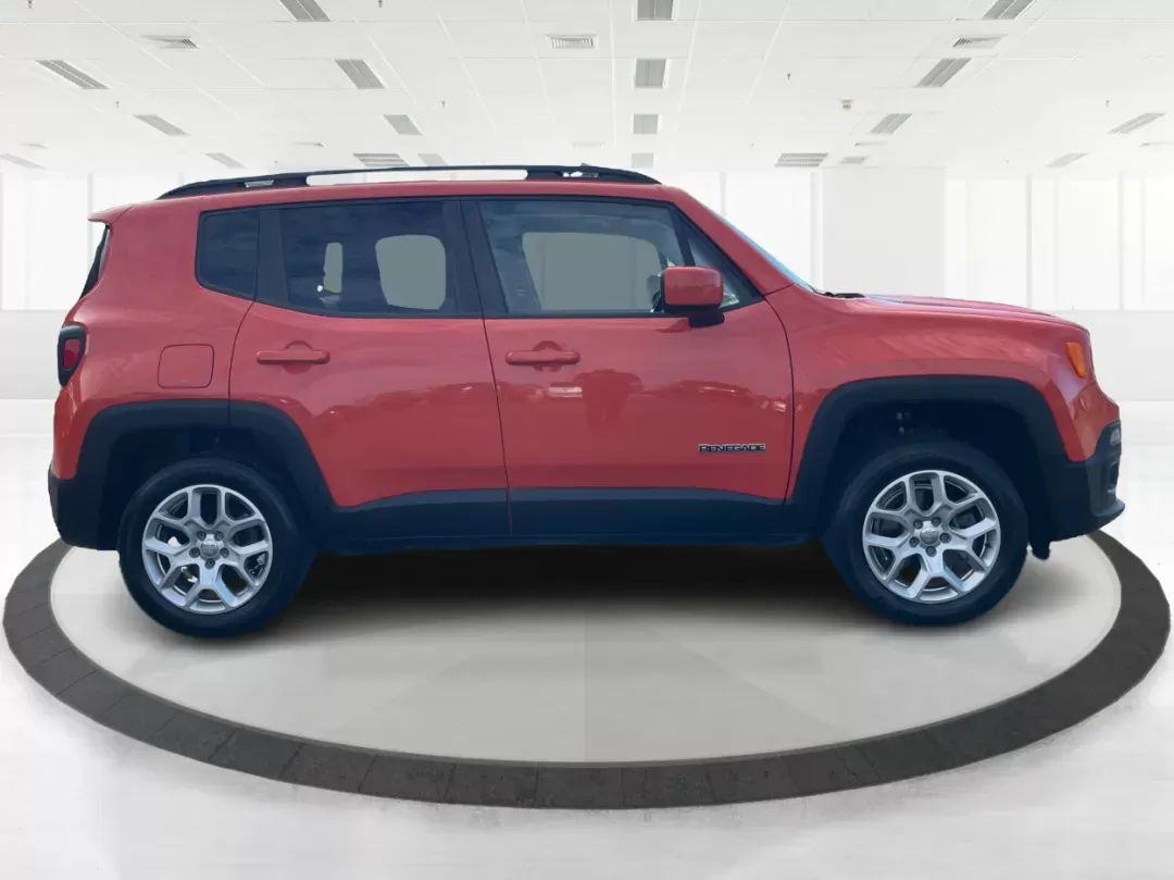 2015 Jeep Renegade Latitude 4WD (ZACCJBBT2FP) with an 2.4L L4 DOHC 16V engine, 6-Speed Manual transmission, located at 1184 Kauffman Ave, Fairborn, OH, 45324, (937) 908-9800, 39.807072, -84.030914 - 2015 Jeep Renegade Latitude 4WD - Photo#1