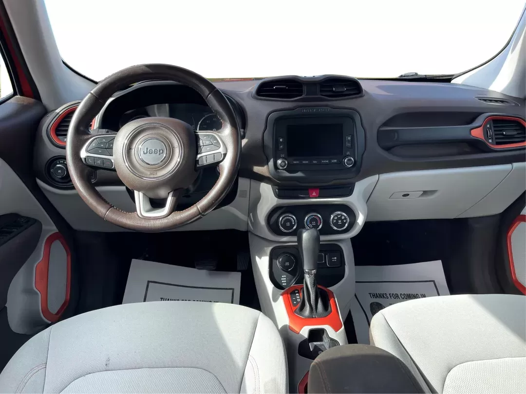2015 Jeep Renegade Latitude 4WD (ZACCJBBT2FP) with an 2.4L L4 DOHC 16V engine, 6-Speed Manual transmission, located at 1184 Kauffman Ave, Fairborn, OH, 45324, (937) 908-9800, 39.807072, -84.030914 - 2015 Jeep Renegade Latitude 4WD - Photo#21