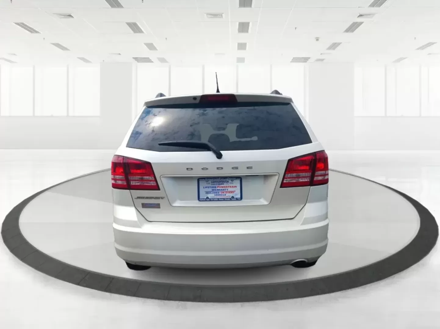 2017 Dodge Journey SE (3C4PDCAB2HT) with an 2.4L L4 DOHC 16V engine, 4-Speed Automatic transmission, located at 1951 S Dayton Lakeview Rd., New Carlisle, OH, 45344, (937) 908-9800, 39.890999, -84.050255 - Photo#4