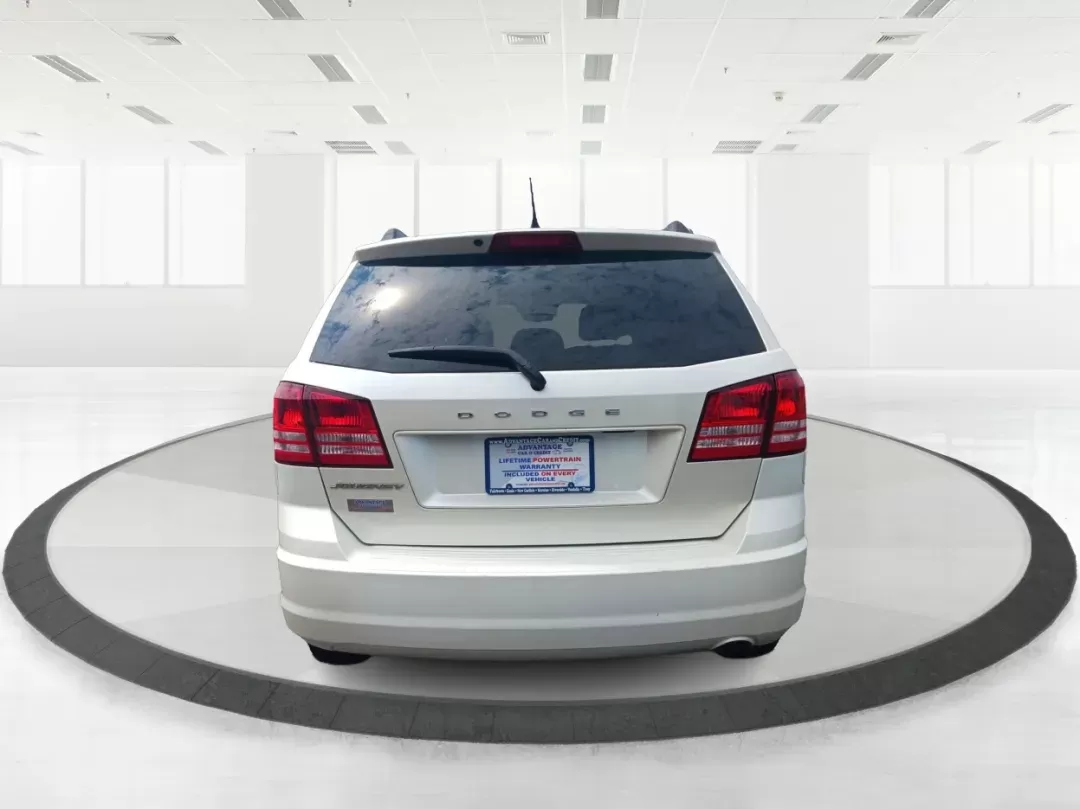 2017 Dodge Journey SE (3C4PDCAB2HT) with an 2.4L L4 DOHC 16V engine, 4-Speed Automatic transmission, located at 1951 S Dayton Lakeview Rd., New Carlisle, OH, 45344, (937) 908-9800, 39.890999, -84.050255 - Photo#4