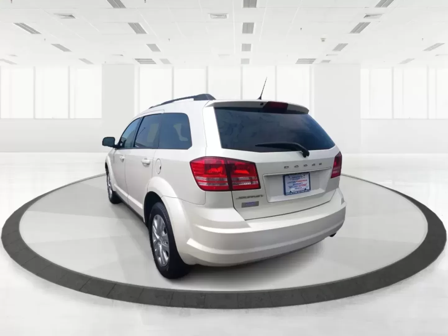 2017 Dodge Journey SE (3C4PDCAB2HT) with an 2.4L L4 DOHC 16V engine, 4-Speed Automatic transmission, located at 1951 S Dayton Lakeview Rd., New Carlisle, OH, 45344, (937) 908-9800, 39.890999, -84.050255 - Photo#5