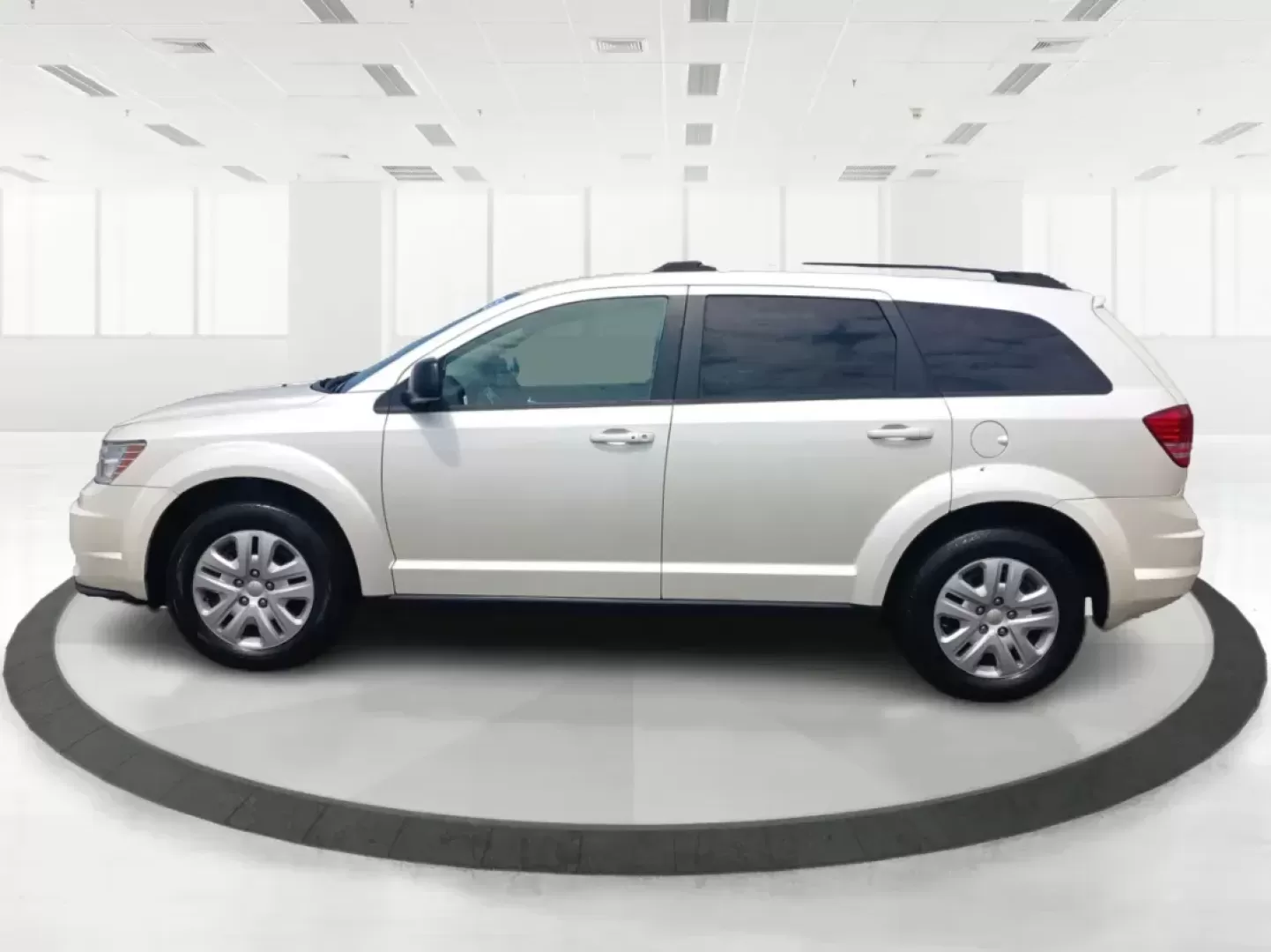 2017 Dodge Journey SE (3C4PDCAB2HT) with an 2.4L L4 DOHC 16V engine, 4-Speed Automatic transmission, located at 1951 S Dayton Lakeview Rd., New Carlisle, OH, 45344, (937) 908-9800, 39.890999, -84.050255 - Photo#6