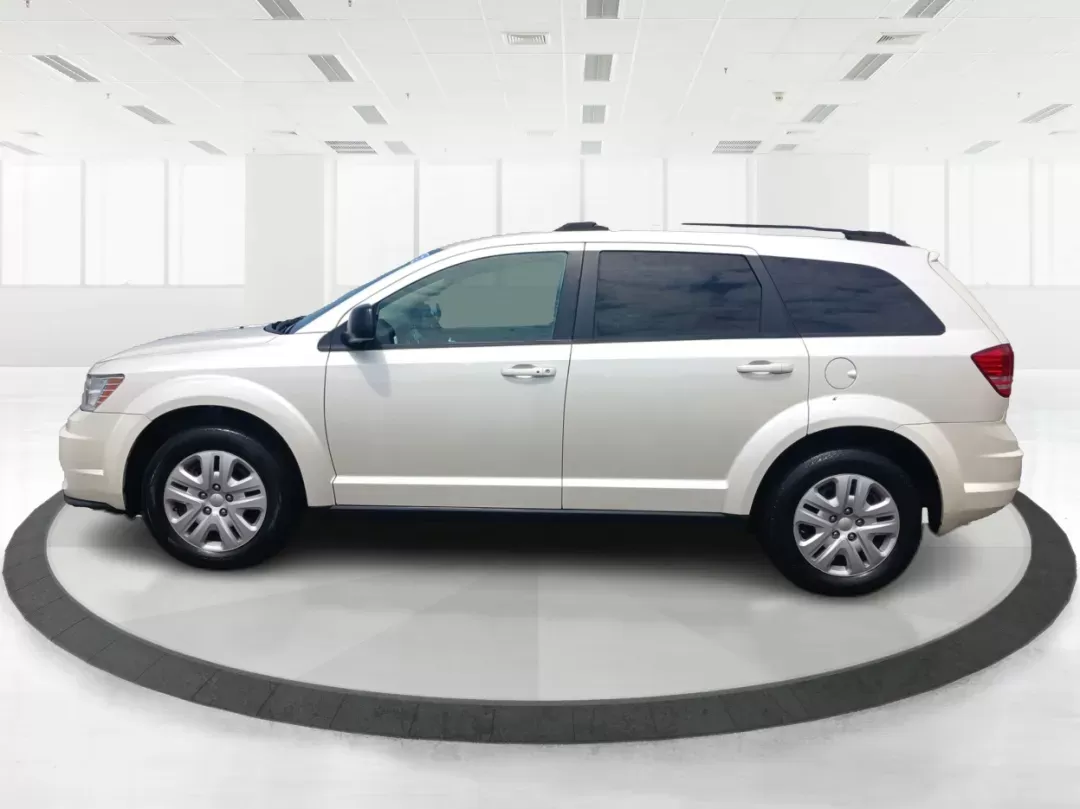 2017 Dodge Journey SE (3C4PDCAB2HT) with an 2.4L L4 DOHC 16V engine, 4-Speed Automatic transmission, located at 1951 S Dayton Lakeview Rd., New Carlisle, OH, 45344, (937) 908-9800, 39.890999, -84.050255 - Photo#6