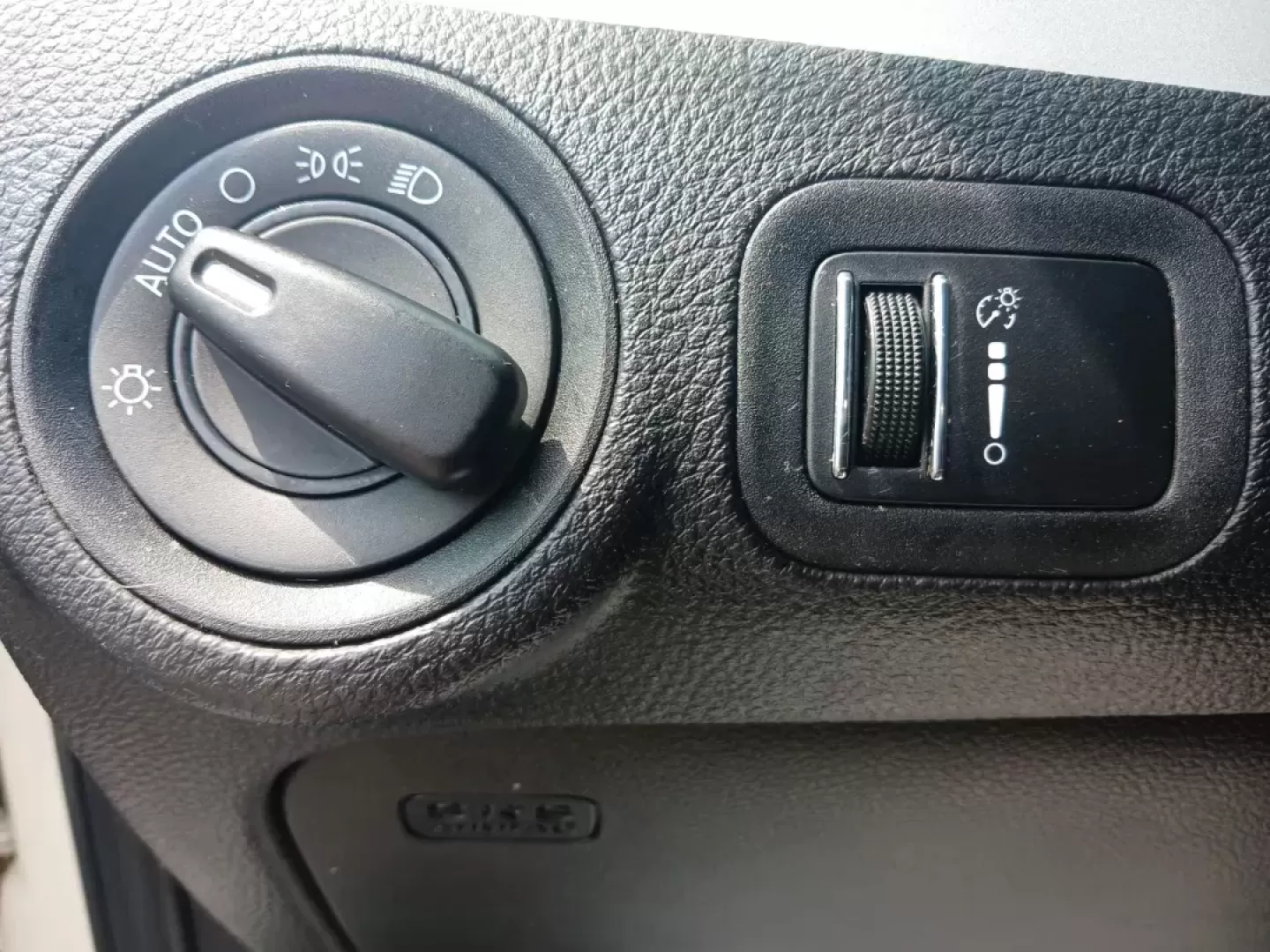 2017 Dodge Journey SE (3C4PDCAB2HT) with an 2.4L L4 DOHC 16V engine, 4-Speed Automatic transmission, located at 1951 S Dayton Lakeview Rd., New Carlisle, OH, 45344, (937) 908-9800, 39.890999, -84.050255 - Photo#17