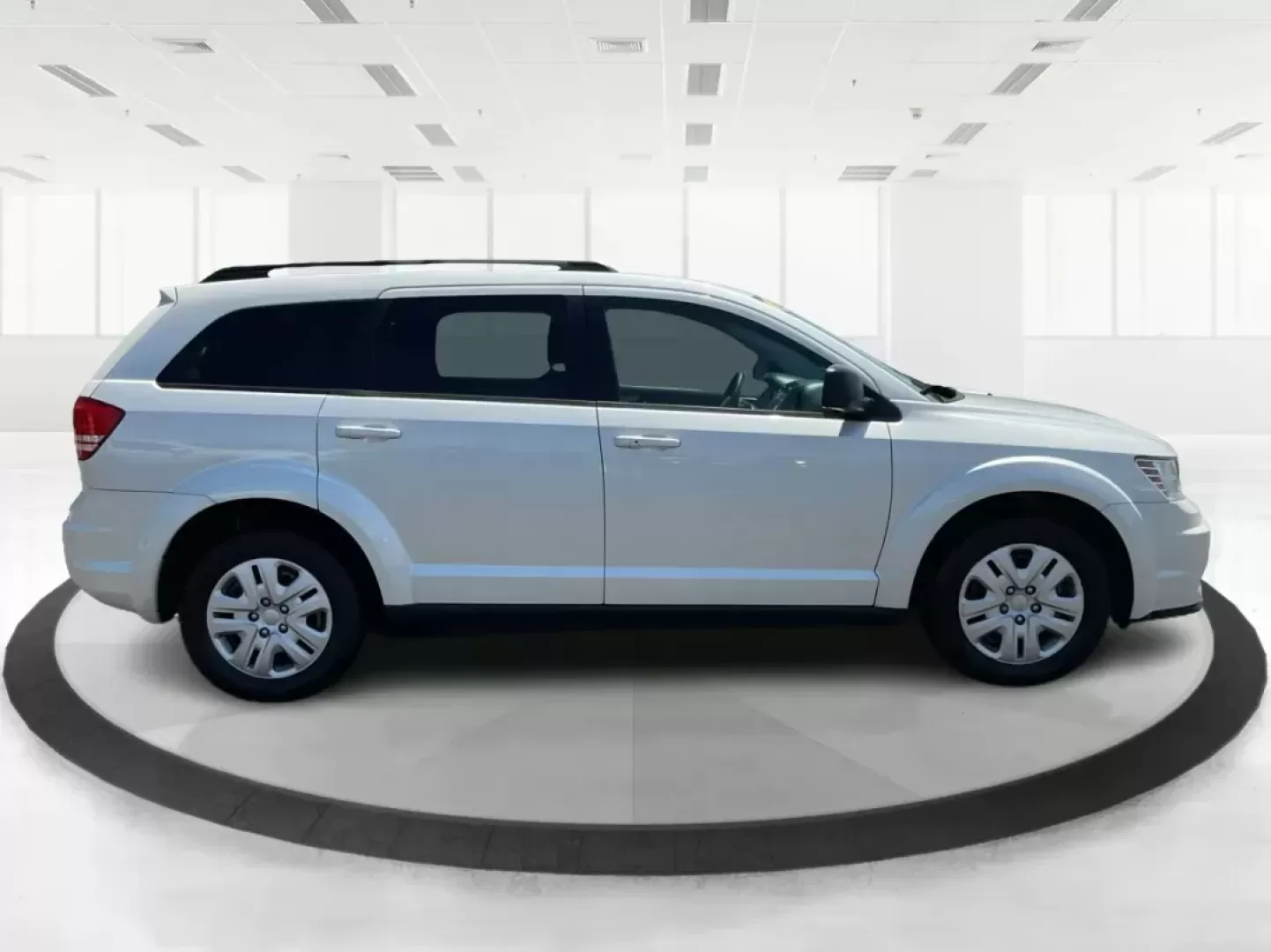 2017 Dodge Journey SE (3C4PDCAB2HT) with an 2.4L L4 DOHC 16V engine, 4-Speed Automatic transmission, located at 1951 S Dayton Lakeview Rd., New Carlisle, OH, 45344, (937) 908-9800, 39.890999, -84.050255 - Photo#1