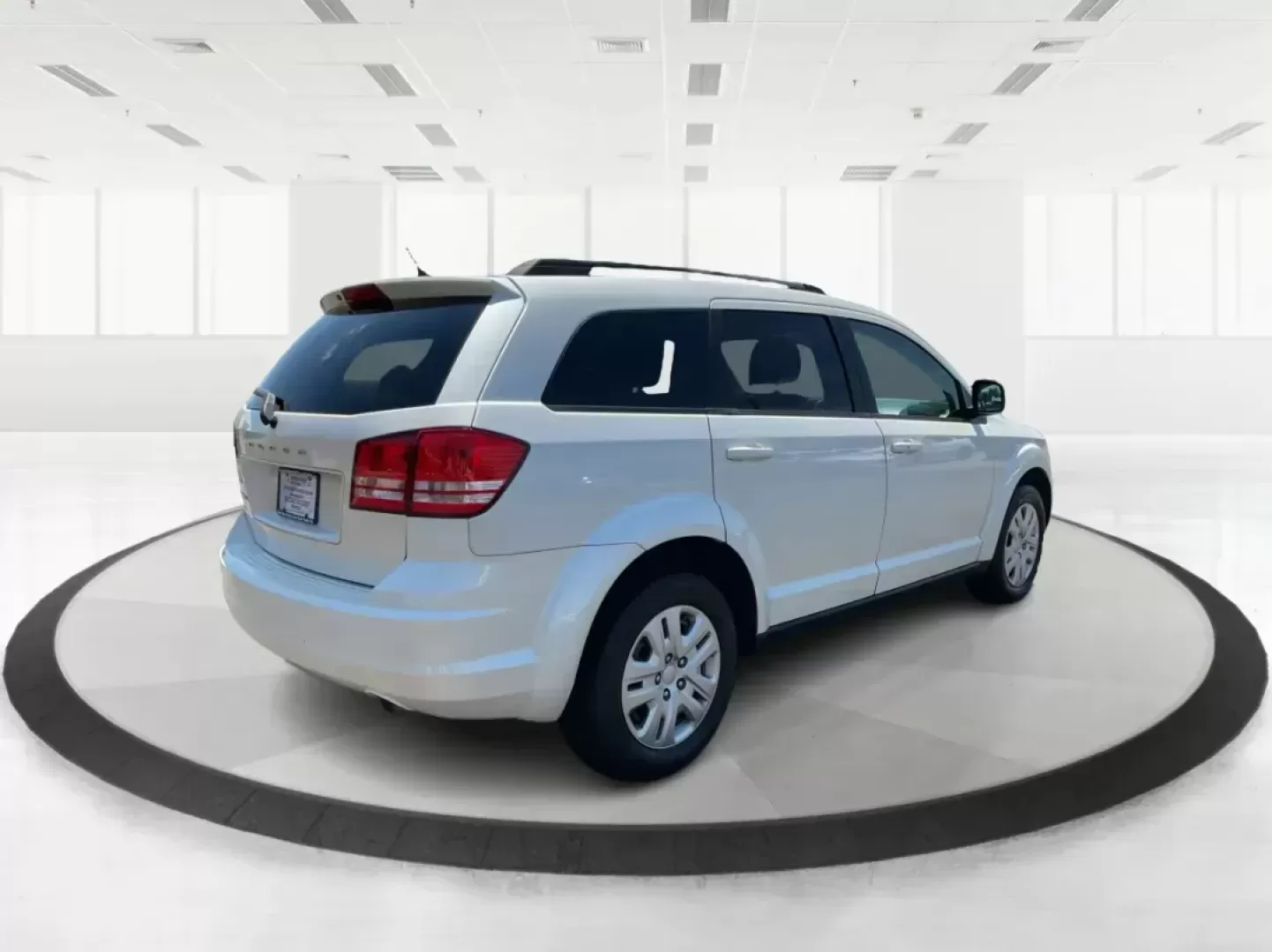 2017 Dodge Journey SE (3C4PDCAB2HT) with an 2.4L L4 DOHC 16V engine, 4-Speed Automatic transmission, located at 1951 S Dayton Lakeview Rd., New Carlisle, OH, 45344, (937) 908-9800, 39.890999, -84.050255 - Photo#2