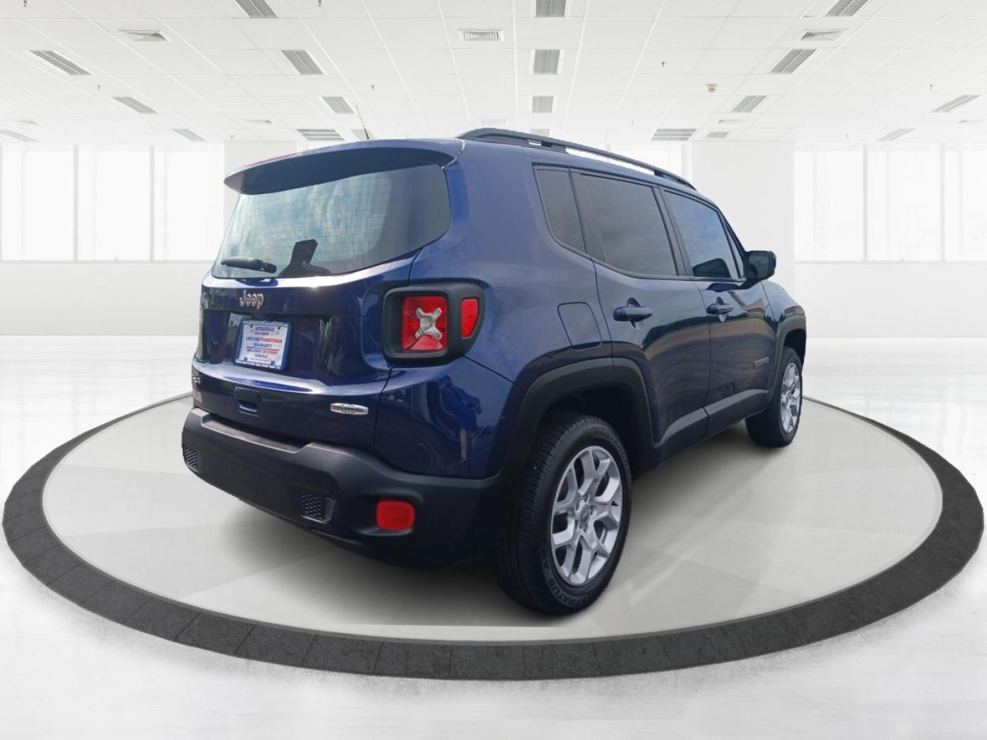 2018 /Black, premium cloth Jeep Renegade Latitude 4WD (ZACCJBBB6JP) with an 2.4L L4 DOHC 16V engine, Automatic transmission, located at 1230 East Main St, Xenia, OH, 45385, (937) 908-9800, 39.688026, -83.910172 - Photo#2