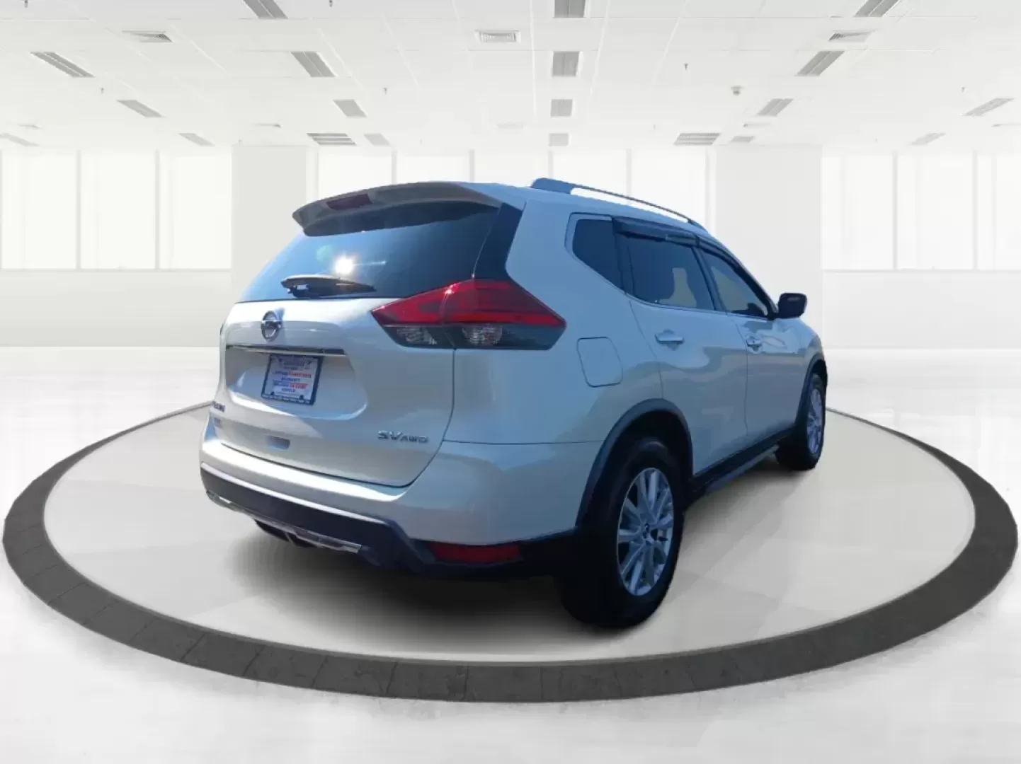 2017 Nissan Rogue SV AWD (KNMAT2MV9HP) with an 2.5L L4 DOHC 16V engine, Continuously Variable Transmission transmission, located at 1184 Kauffman Ave, Fairborn, OH, 45324, (937) 908-9800, 39.807072, -84.030914 - 2017 Nissan Rogue SV AWD - Photo#2