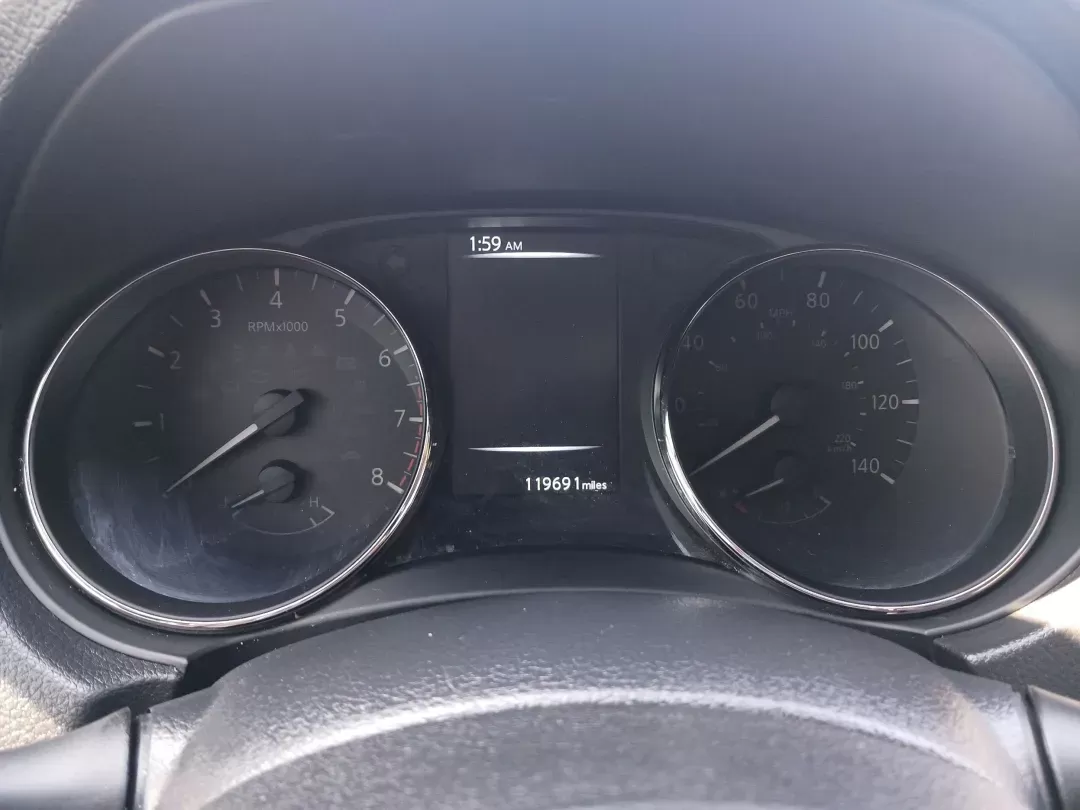 2017 Nissan Rogue SV AWD (KNMAT2MV9HP) with an 2.5L L4 DOHC 16V engine, Continuously Variable Transmission transmission, located at 1184 Kauffman Ave, Fairborn, OH, 45324, (937) 908-9800, 39.807072, -84.030914 - Photo#15