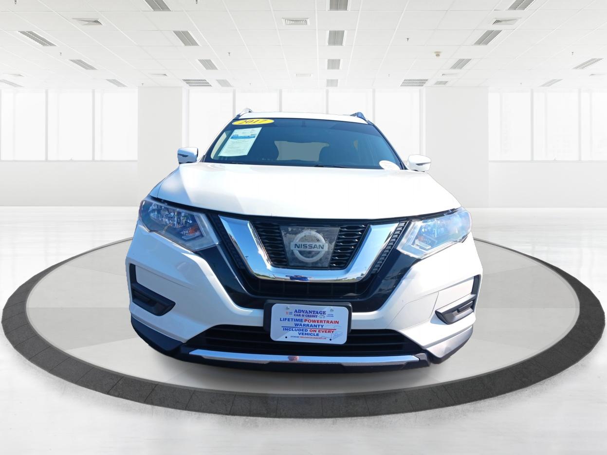 2017 Nissan Rogue SV AWD (KNMAT2MV9HP) with an 2.5L L4 DOHC 16V engine, Continuously Variable Transmission transmission, located at 1184 Kauffman Ave, Fairborn, OH, 45324, (937) 908-9800, 39.807072, -84.030914 - Photo#6