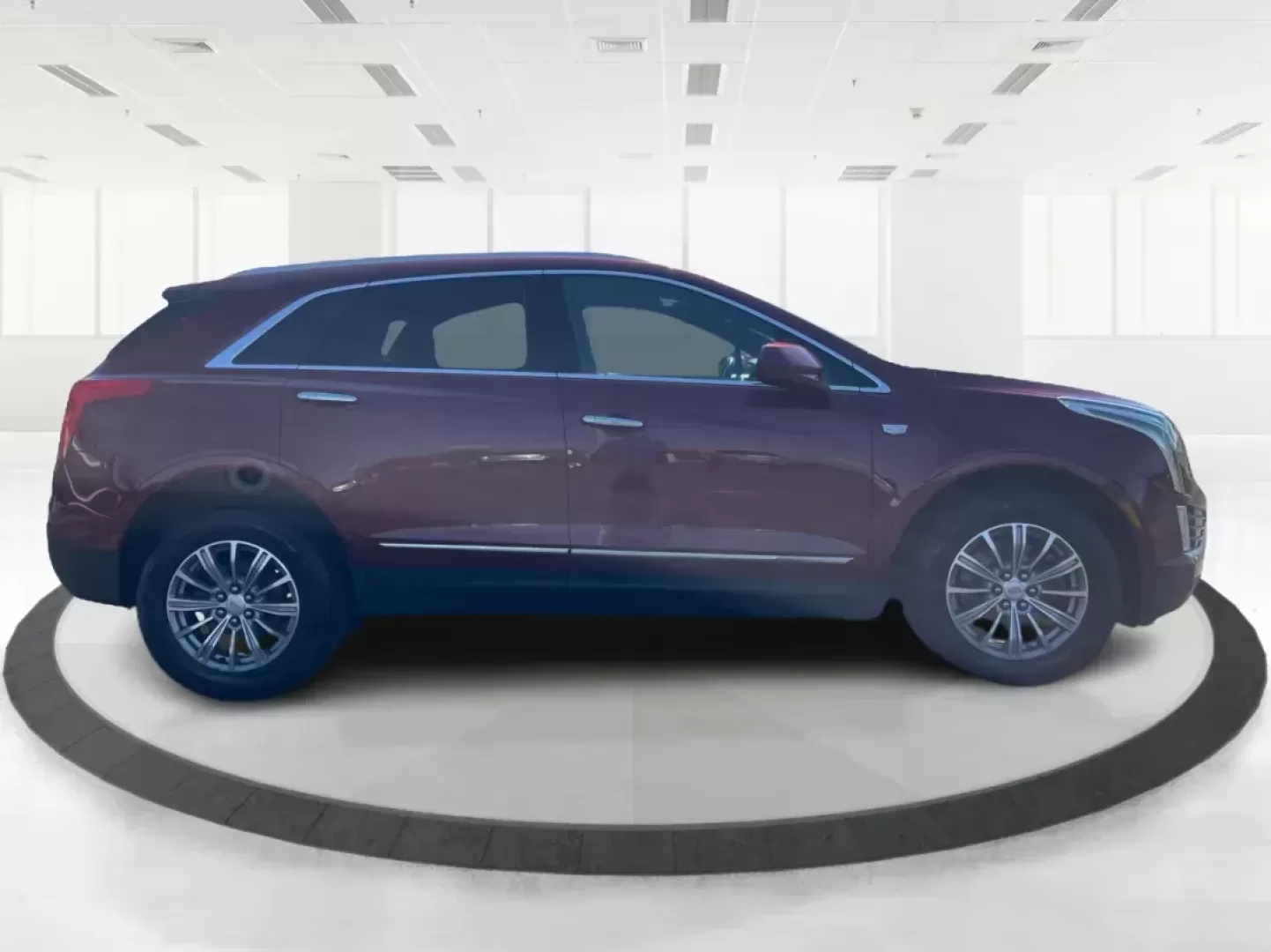 2017 Cadillac XT5 Luxury AWD (1GYKNDRS4HZ) with an 3.6L V6 DOHC 24V engine, 8-Speed Automatic transmission, located at 1099 N County Rd 25A, Troy, OH, 45373, (937) 908-9800, 40.057079, -84.212883 - 2017 Cadillac XT5 Luxury AWD - Photo#0