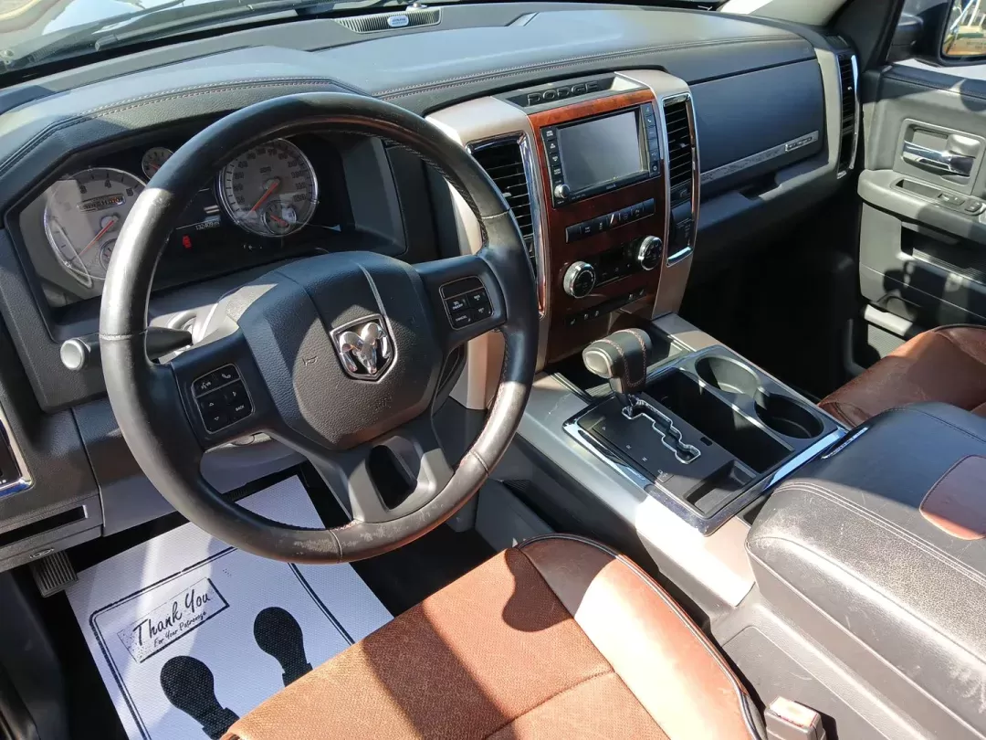 2012 Ram 1500 Laramie Longhorn Edition Crew Cab 4WD (1C6RD7PT6CS) with an 5.7L V8 OHV 16V engine, 6-Speed Automatic transmission, located at 1099 N County Rd 25A , Troy, OH, 45373, (937) 908-9800, 40.057079, -84.212883 - One Owner - Photo#9