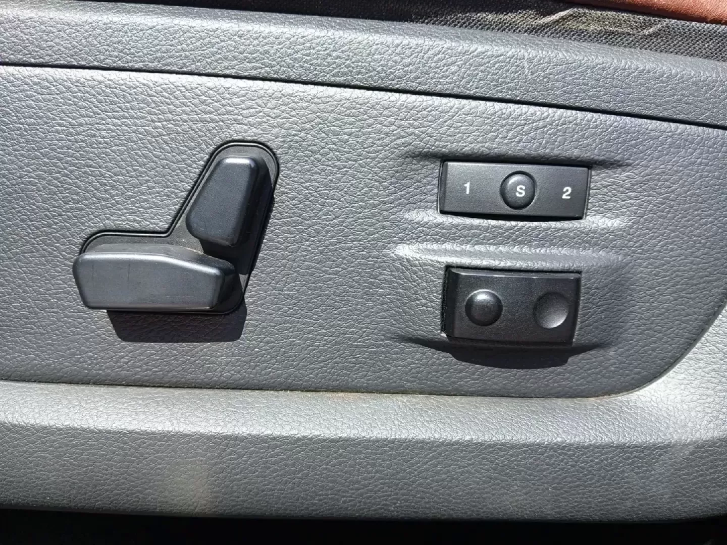 2012 Ram 1500 Laramie Longhorn Edition Crew Cab 4WD (1C6RD7PT6CS) with an 5.7L V8 OHV 16V engine, 6-Speed Automatic transmission, located at 1099 N County Rd 25A, Troy, OH, 45373, (937) 908-9800, 40.057079, -84.212883 - Are you ready to elevate your driving experience? The 2012 Ram 1500 Laramie Longhorn Edition is not just a truck; it's your ultimate companion for weekend adventures, family road trips, and everything in between. With its robust capabilities and luxurious features, this vehicle is perfect for anyone - Photo#18