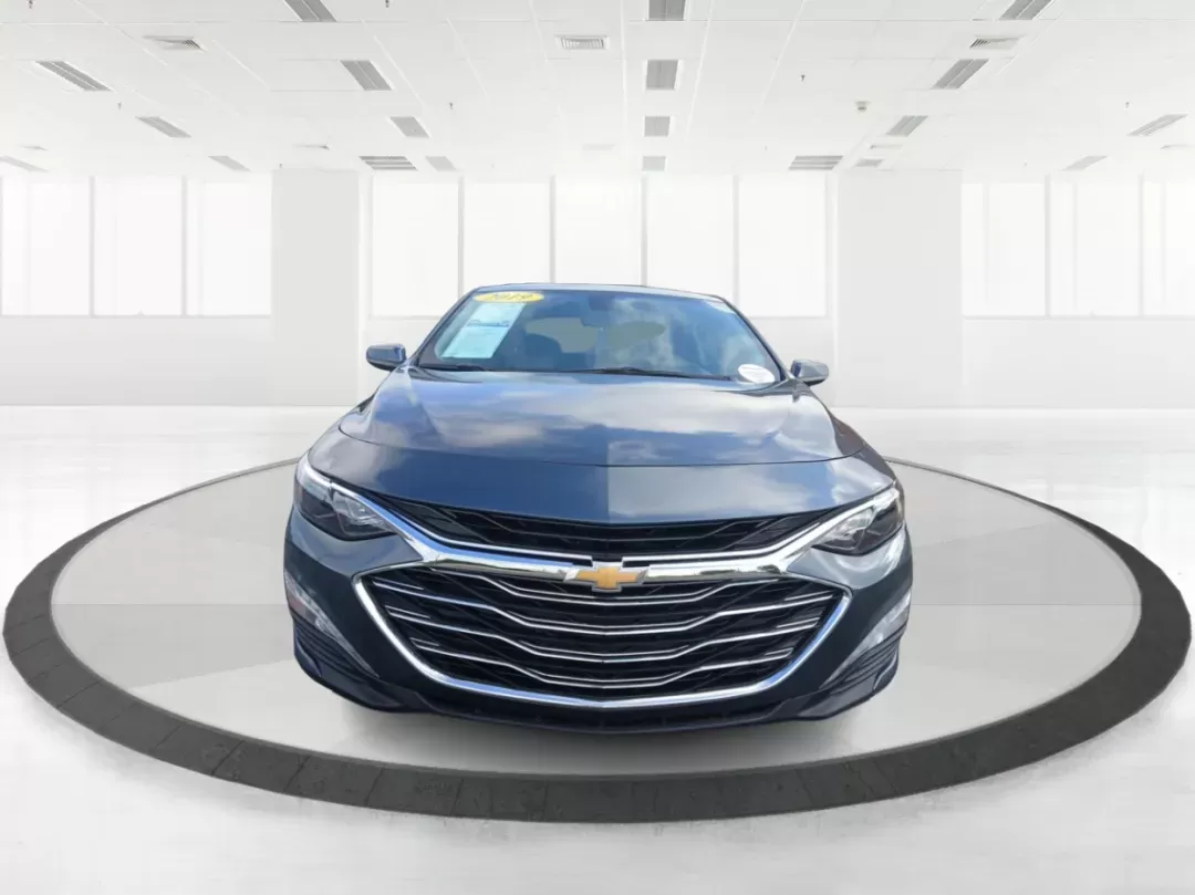 2019 Chevrolet Malibu LT (1G1ZD5ST2KF) with an 1.5L L4 DOHC 16V engine, 6-Speed Automatic transmission, located at 1099 N County Rd 25A , Troy, OH, 45373, (937) 908-9800, 40.057079, -84.212883 - Photo#7