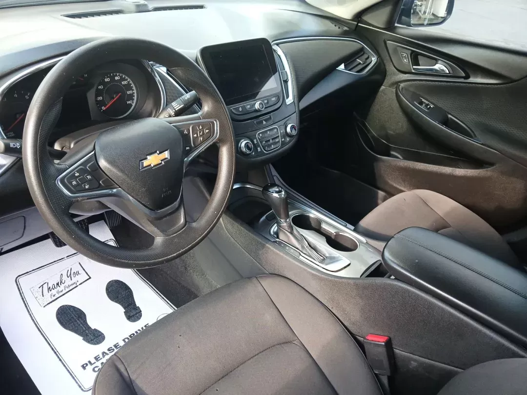 2019 Chevrolet Malibu LT (1G1ZD5ST2KF) with an 1.5L L4 DOHC 16V engine, 6-Speed Automatic transmission, located at 1099 N County Rd 25A , Troy, OH, 45373, (937) 908-9800, 40.057079, -84.212883 - Photo#9