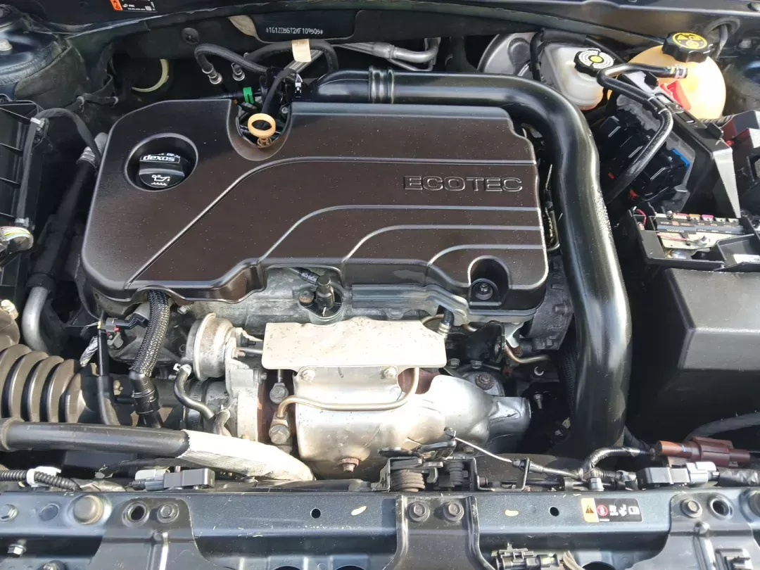 2019 Chevrolet Malibu LT (1G1ZD5ST2KF) with an 1.5L L4 DOHC 16V engine, 6-Speed Automatic transmission, located at 1099 N County Rd 25A , Troy, OH, 45373, (937) 908-9800, 40.057079, -84.212883 - Photo#11