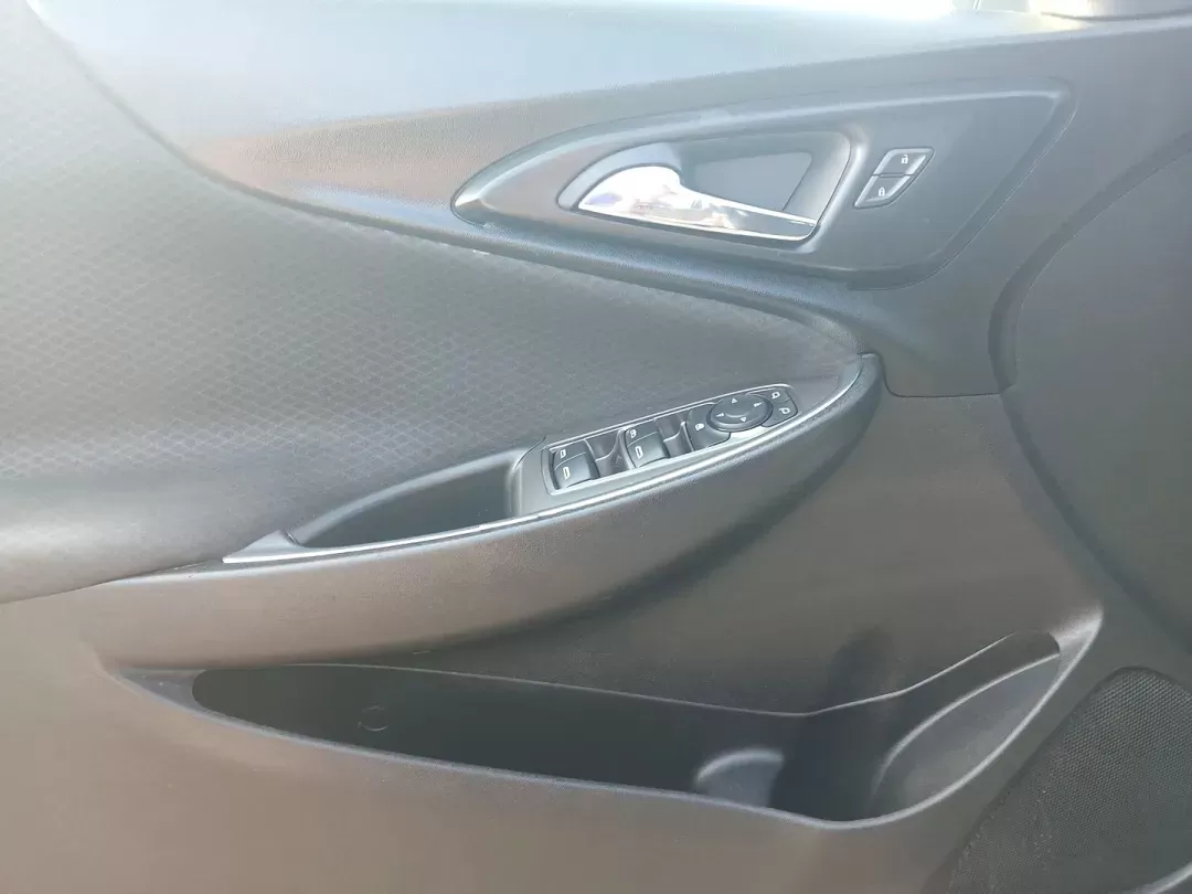 2019 Chevrolet Malibu LT (1G1ZD5ST2KF) with an 1.5L L4 DOHC 16V engine, 6-Speed Automatic transmission, located at 1099 N County Rd 25A , Troy, OH, 45373, (937) 908-9800, 40.057079, -84.212883 - Photo#19