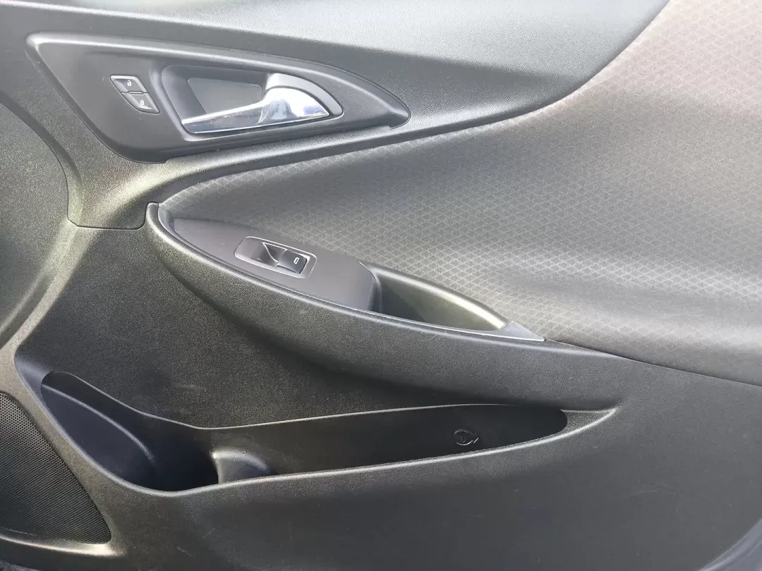 2019 Chevrolet Malibu LT (1G1ZD5ST2KF) with an 1.5L L4 DOHC 16V engine, 6-Speed Automatic transmission, located at 1099 N County Rd 25A , Troy, OH, 45373, (937) 908-9800, 40.057079, -84.212883 - Photo#20