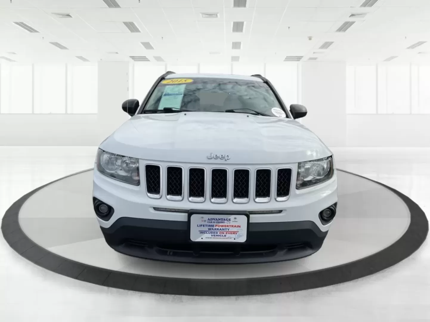 2015 Jeep Compass Sport (1C4NJDBB6FD) with an 2.4L I-4 DOHC engine, located at 880 E. National Road, Vandalia, OH, 45377, (937) 908-9800, 39.891918, -84.183594 - **Explore Adventure and Comfort with the 2015 Jeep Compass Sport at Advantage Car and Credit!**<br /> <br /> Whether you're navigating your daily commute or embarking on a weekend getaway, the 2015 Jeep Compass Sport is designed with versatility in mind. With a spacious interior and rugged capabilit - Photo#7