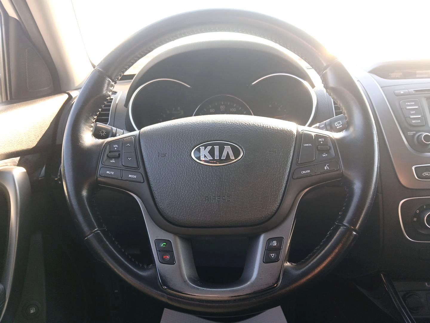 2015 Kia Sorento LX AWD (5XYKTDA64FG) with an 2.4L L4 DOHC 16V engine, 6-Speed Automatic transmission, located at 1099 N County Rd 25A , Troy, OH, 45373, (937) 908-9800, 40.057079, -84.212883 - Photo#15