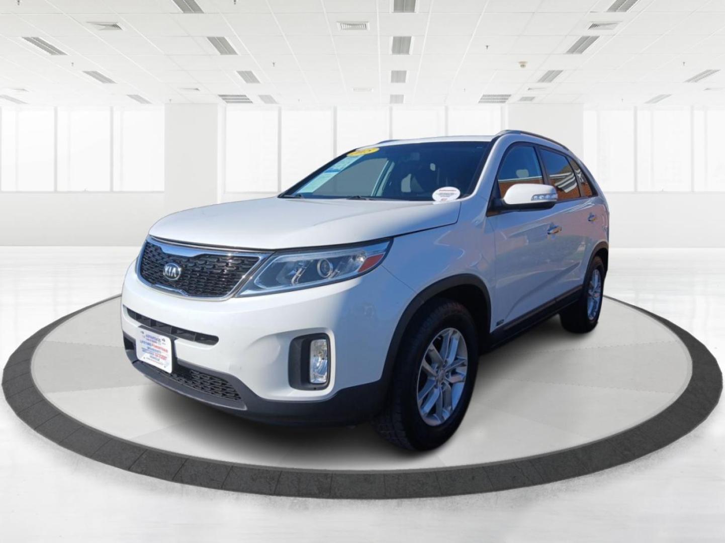 2015 Kia Sorento LX AWD (5XYKTDA64FG) with an 2.4L L4 DOHC 16V engine, 6-Speed Automatic transmission, located at 1099 N County Rd 25A, Troy, OH, 45373, (937) 908-9800, 40.057079, -84.212883 - Third Row - Photo#7