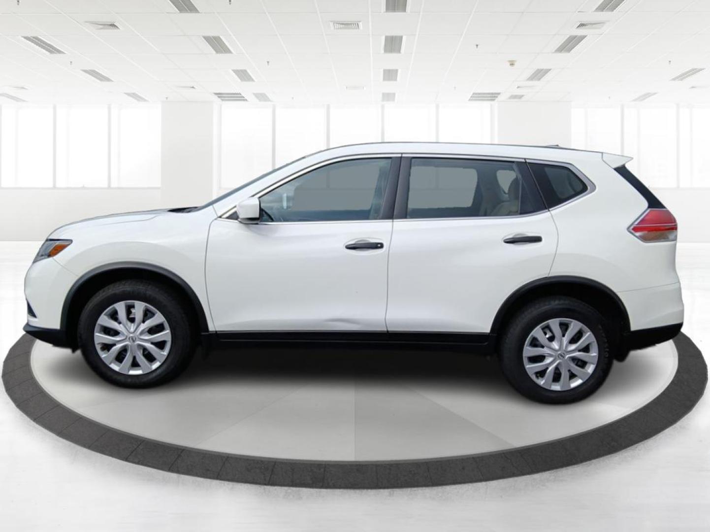 2016 Nissan Rogue S AWD (JN8AT2MV9GW) with an 2.5L L4 DOHC 16V engine, Continuously Variable Transmission transmission, located at 1184 Kauffman Ave, Fairborn, OH, 45324, (937) 908-9800, 39.807072, -84.030914 - One Owner - Photo#5