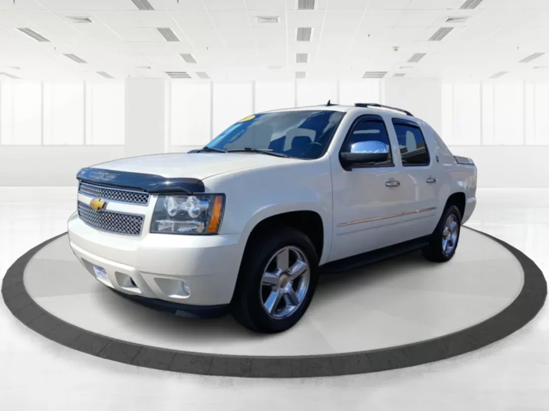 2013 Chevrolet Avalanche LTZ 4WD (3GNTKGE78DG) with an 5.3L V8 OHV 16V FFV engine, 4-Speed Automatic transmission, located at 8750 N County Rd 25A, Piqua, OH, 45356, (937) 908-9800, 40.164391, -84.232513 - 2013 Chevrolet Avalanche LTZ 4WD - Photo#8