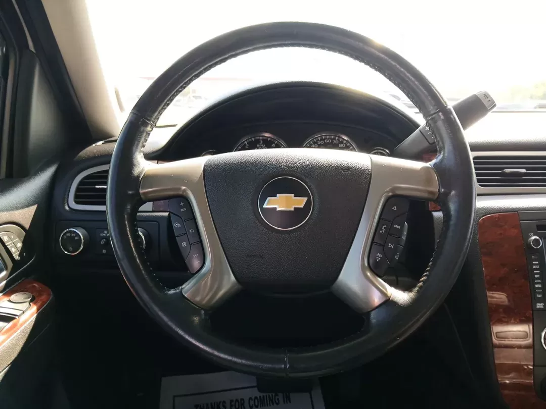 2013 Chevrolet Avalanche LTZ 4WD (3GNTKGE78DG) with an 5.3L V8 OHV 16V FFV engine, 4-Speed Automatic transmission, located at 8750 N County Rd 25A, Piqua, OH, 45356, (937) 908-9800, 40.164391, -84.232513 - 2013 Chevrolet Avalanche LTZ 4WD - Photo#16