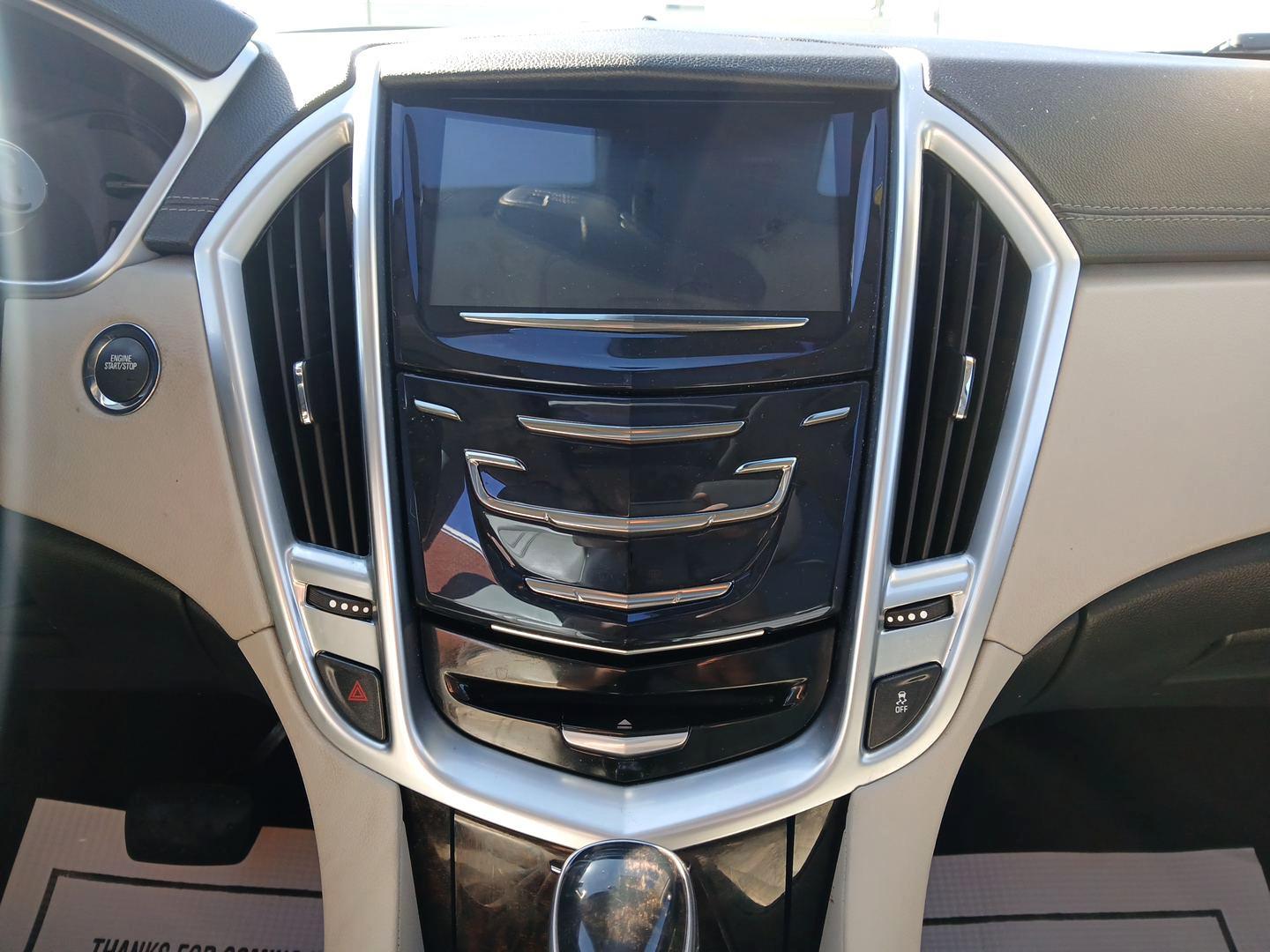 2014 Cadillac SRX Luxury Collection AWD (3GYFNEE30ES) with an 3.6L V6 DOHC 24V FFV engine, 6-Speed Automatic transmission, located at 1230 East Main St, Xenia, OH, 45385, (937) 908-9800, 39.688026, -83.910172 - Photo#12