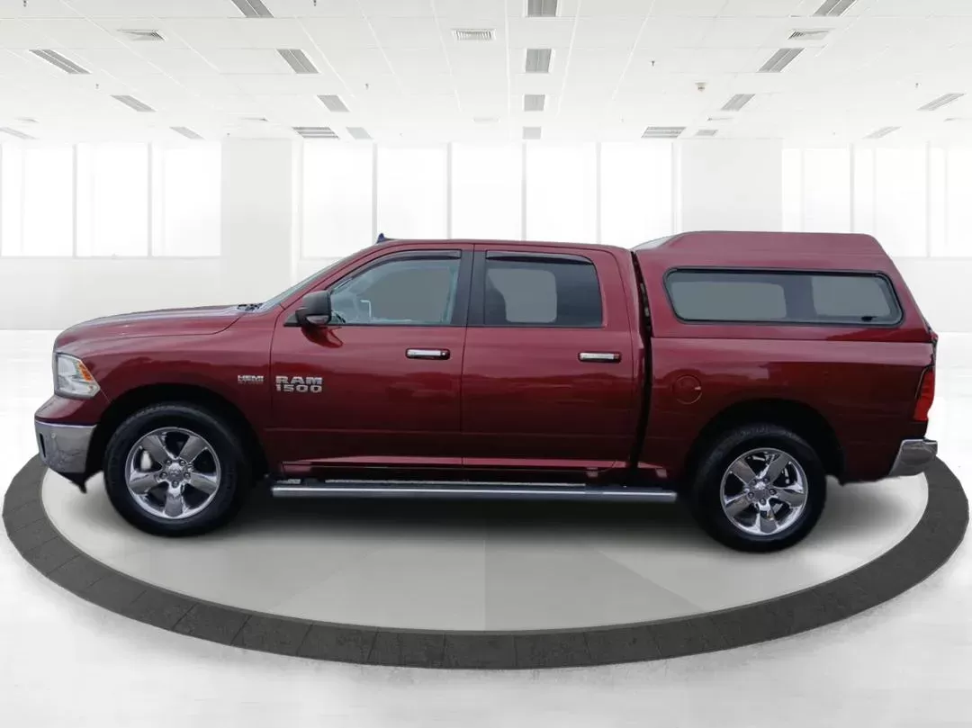 2017 Ram 1500 SLT Crew Cab SWB 4WD (3C6RR7LT1HG) with an 5.7L V8 OHV 16V engine, 8-Speed Automatic transmission, located at 1099 N County Rd 25A , Troy, OH, 45373, (937) 908-9800, 40.057079, -84.212883 - 2017 Ram 1500 SLT Crew Cab SWB 4WD - Photo#6