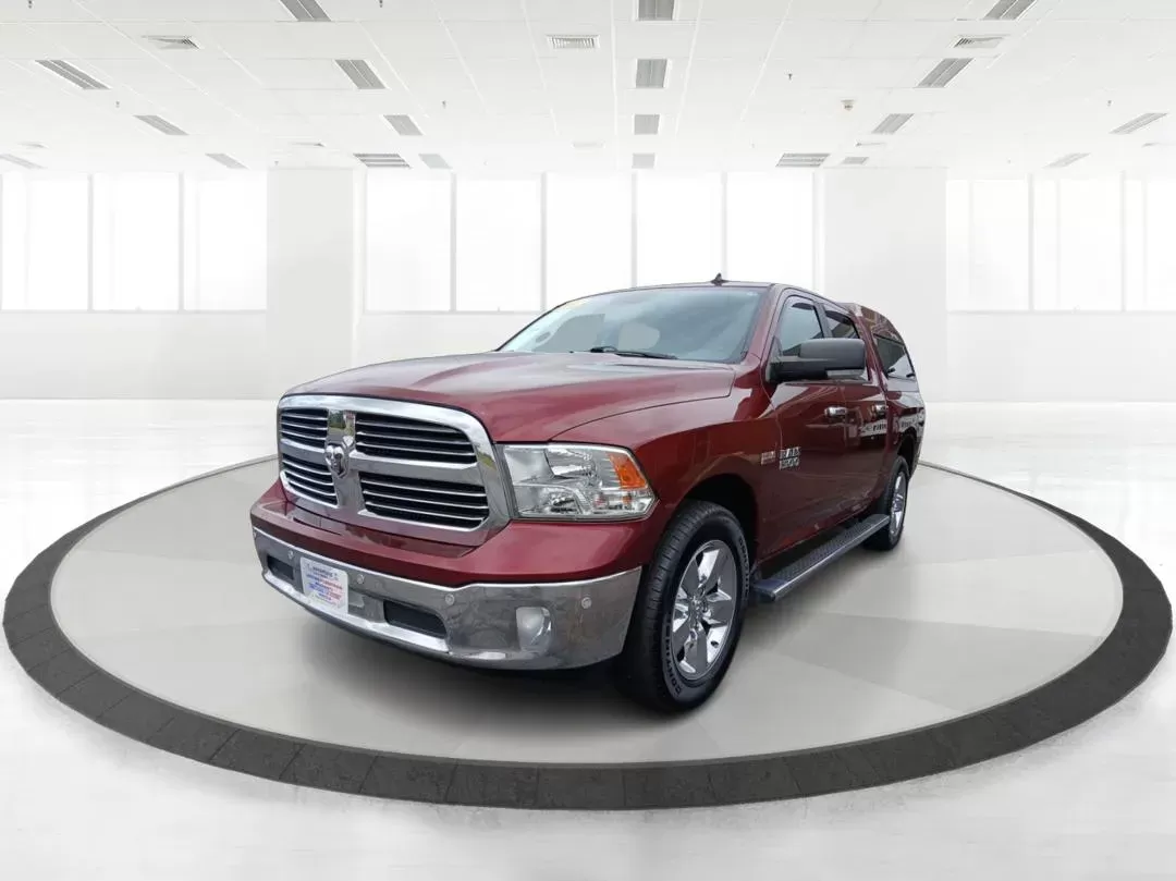 2017 Ram 1500 SLT Crew Cab SWB 4WD (3C6RR7LT1HG) with an 5.7L V8 OHV 16V engine, 8-Speed Automatic transmission, located at 1099 N County Rd 25A , Troy, OH, 45373, (937) 908-9800, 40.057079, -84.212883 - 2017 Ram 1500 SLT Crew Cab SWB 4WD - Photo#8