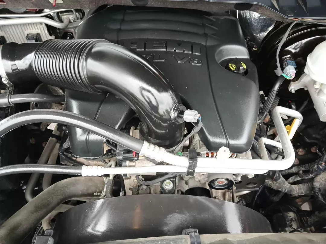 2017 Ram 1500 SLT Crew Cab SWB 4WD (3C6RR7LT1HG) with an 5.7L V8 OHV 16V engine, 8-Speed Automatic transmission, located at 1099 N County Rd 25A , Troy, OH, 45373, (937) 908-9800, 40.057079, -84.212883 - 2017 Ram 1500 SLT Crew Cab SWB 4WD - Photo#11