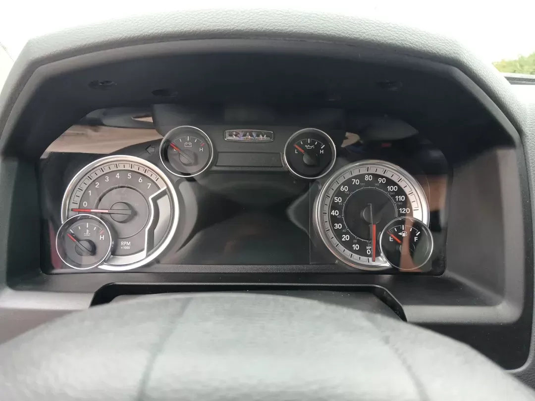 2017 Ram 1500 SLT Crew Cab SWB 4WD (3C6RR7LT1HG) with an 5.7L V8 OHV 16V engine, 8-Speed Automatic transmission, located at 1099 N County Rd 25A , Troy, OH, 45373, (937) 908-9800, 40.057079, -84.212883 - 2017 Ram 1500 SLT Crew Cab SWB 4WD - Photo#15