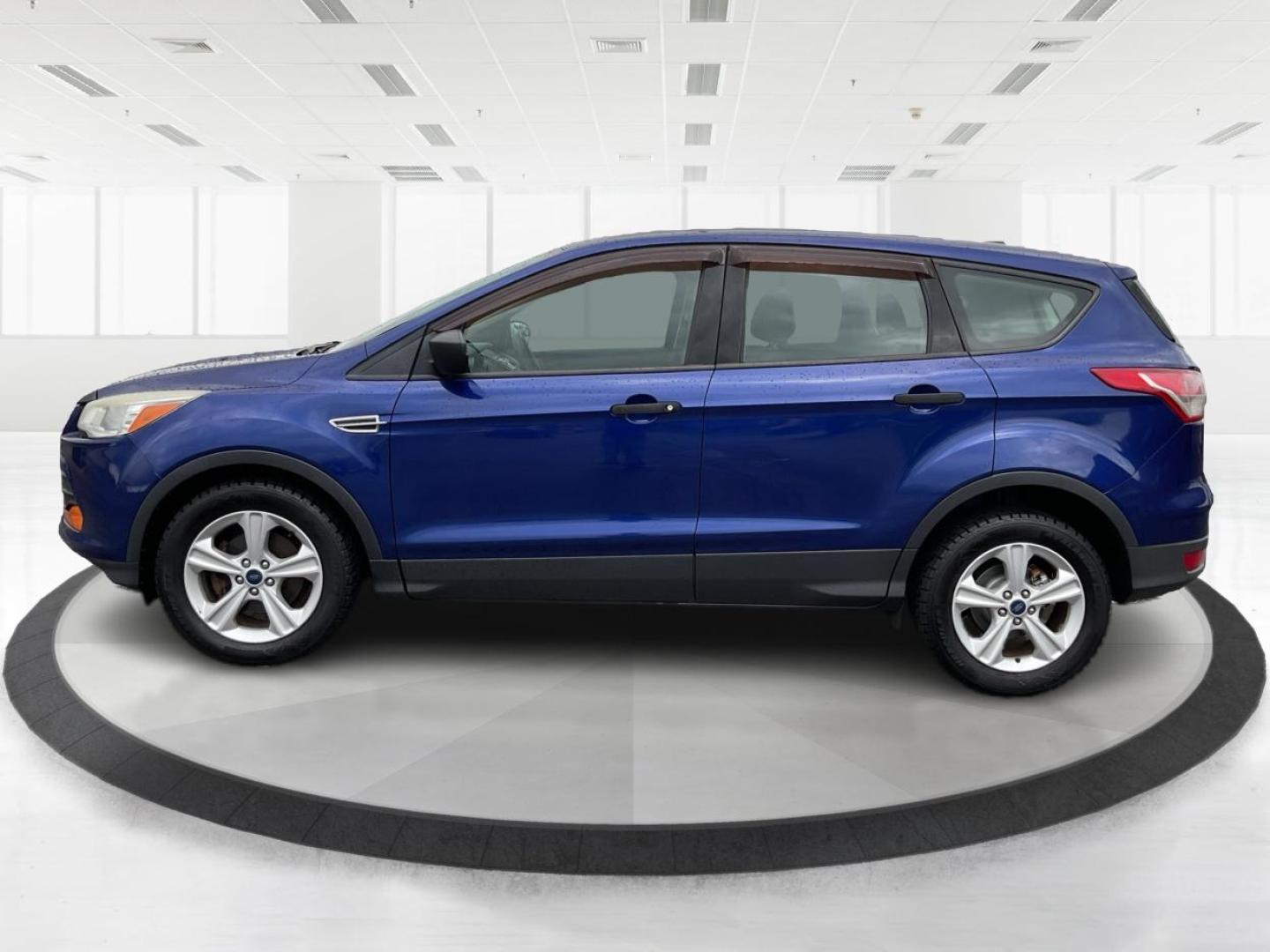 2014 Ford Escape S FWD (1FMCU0F71EU) with an 2.5L L4 DOHC 16V engine, 6-Speed Automatic transmission, located at 1099 N County Rd 25A, Troy, OH, 45373, (937) 908-9800, 40.057079, -84.212883 - Photo#5