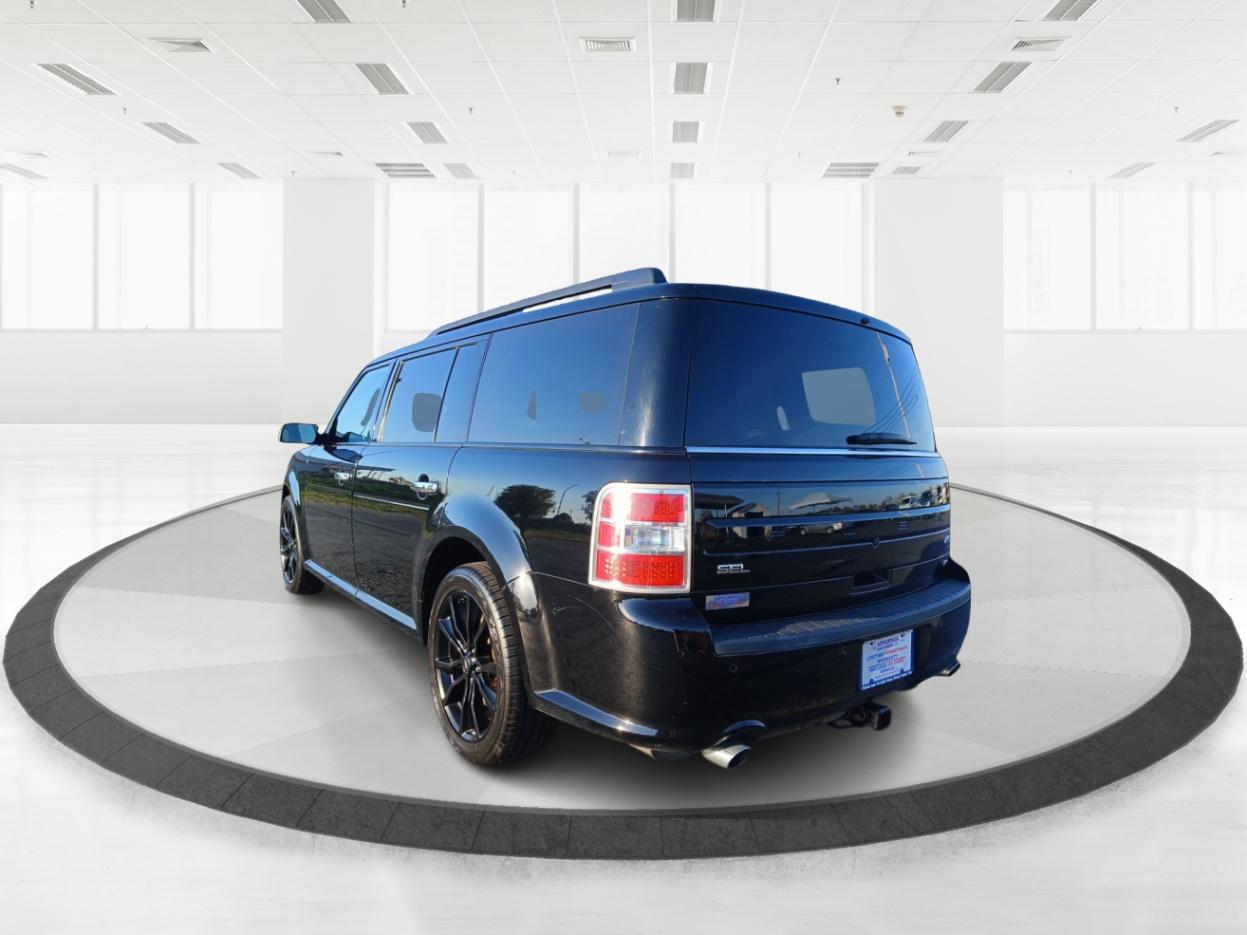 2018 Ford Flex Limited AWD (2FMHK6D8XJB) with an 3.5L V6 DOHC 24V engine, 6-Speed Automatic Overdrive transmission, located at 1184 Kauffman Ave, Fairborn, OH, 45324, (937) 908-9800, 39.807072, -84.030914 - Third Row - Photo#4