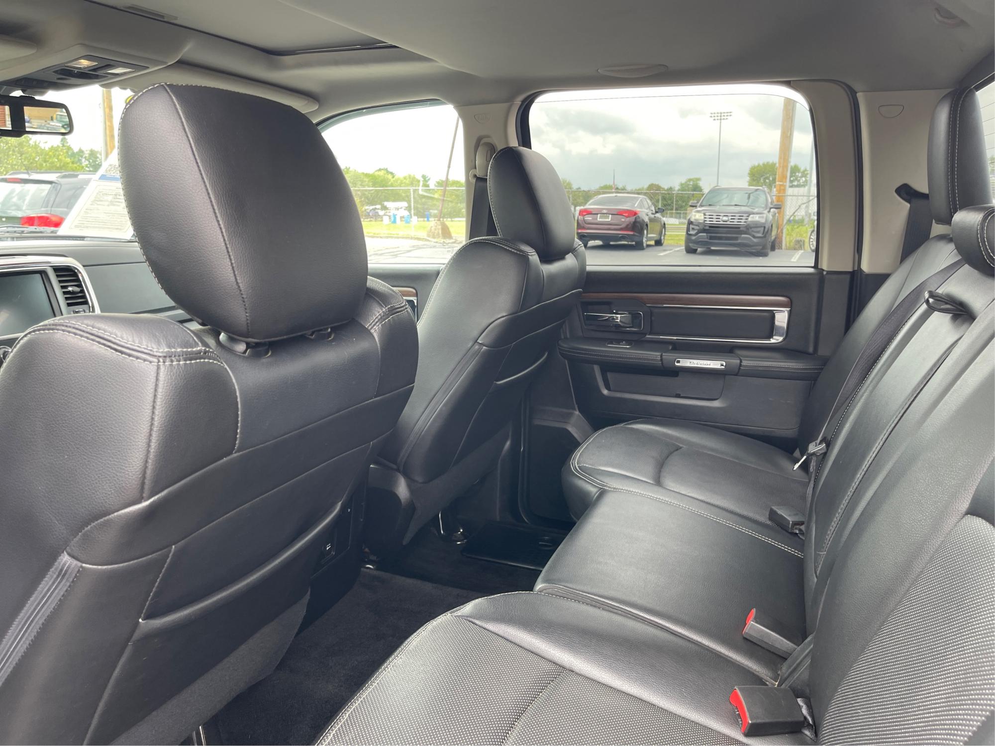 2015 Ram 1500 Laramie Crew Cab SWB 4WD (1C6RR7NT7FS) with an 5.7L V8 OHV 16V engine, 8-Speed Automatic transmission, located at 401 Woodman Dr, Riverside, OH, 45431, (937) 908-9800, 39.760899, -84.123421 - Photo#9