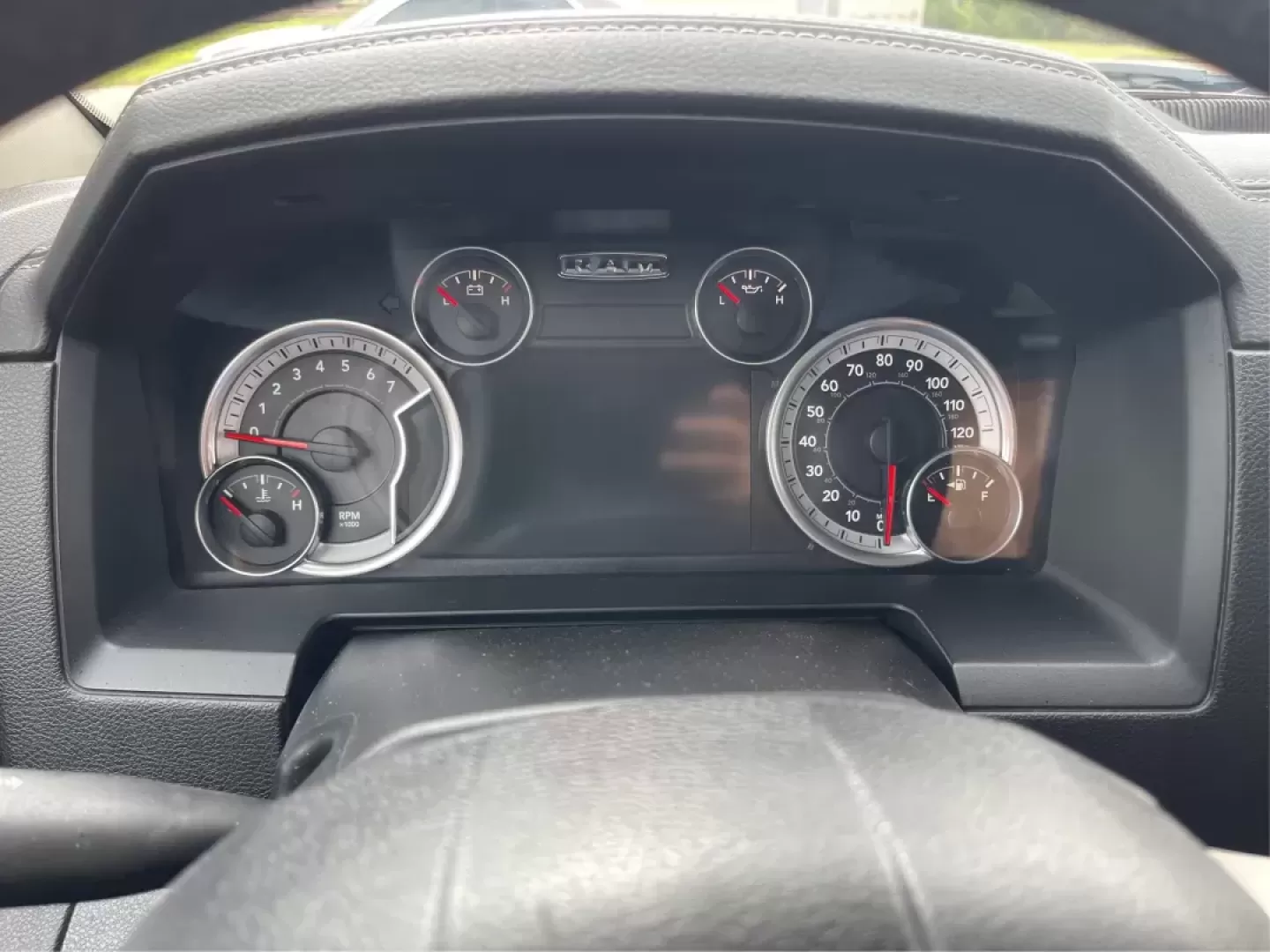 2015 Ram 1500 Laramie Crew Cab SWB 4WD (1C6RR7NT7FS) with an 5.7L V8 OHV 16V engine, 8-Speed Automatic transmission, located at 1230 East Main St, Xenia, OH, 45385, (937) 908-9800, 39.688026, -83.910172 - Photo#15